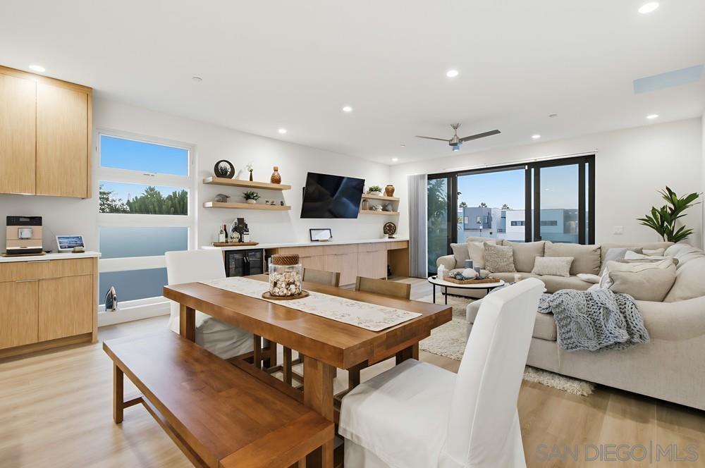 Detail Gallery Image 10 of 29 For 119  Date Ave, Imperial Beach,  CA 91932 - 3 Beds | 3 Baths