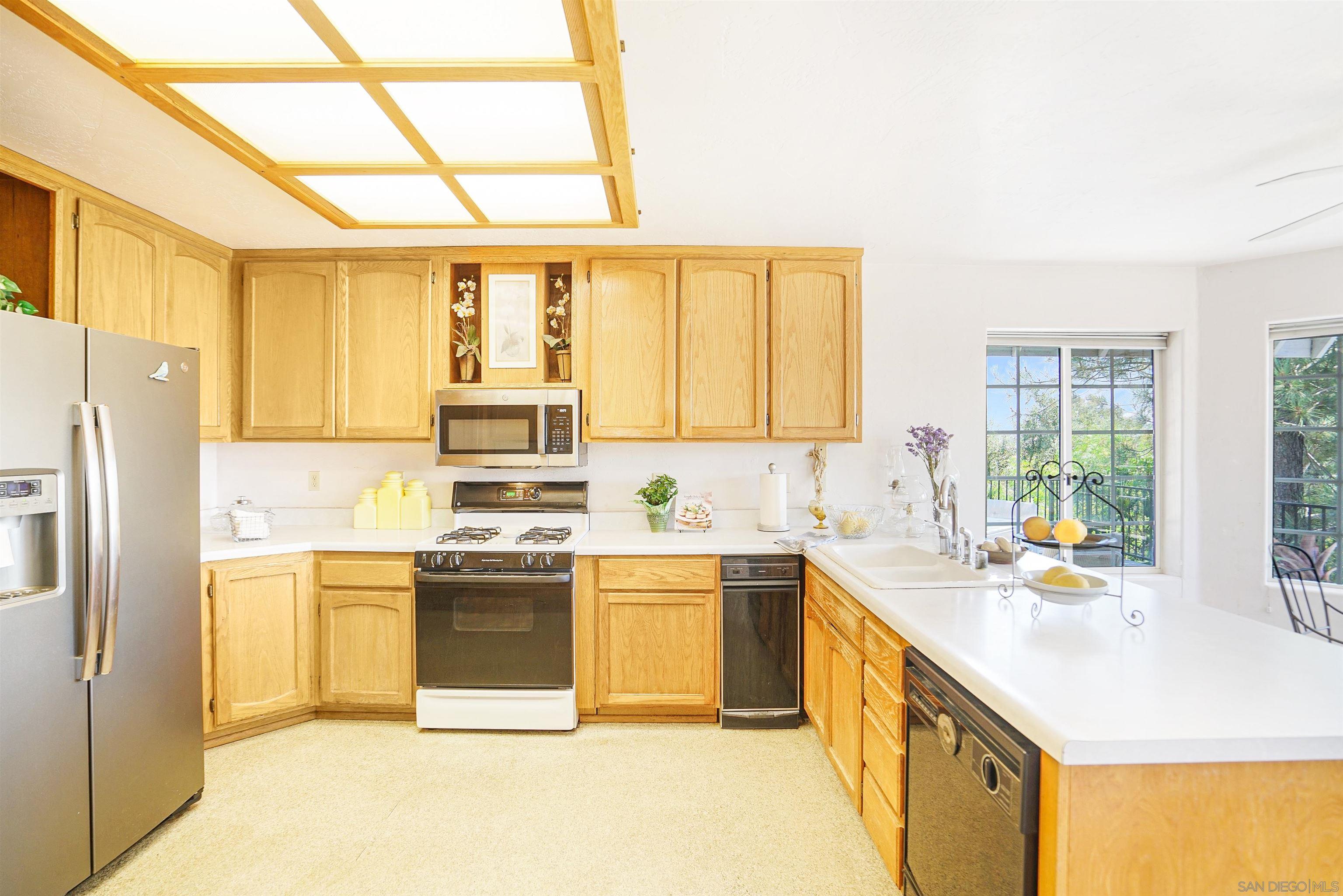 Detail Gallery Image 28 of 47 For 995  Laky Ln, Ramona,  CA 92065 - 3 Beds | 2 Baths