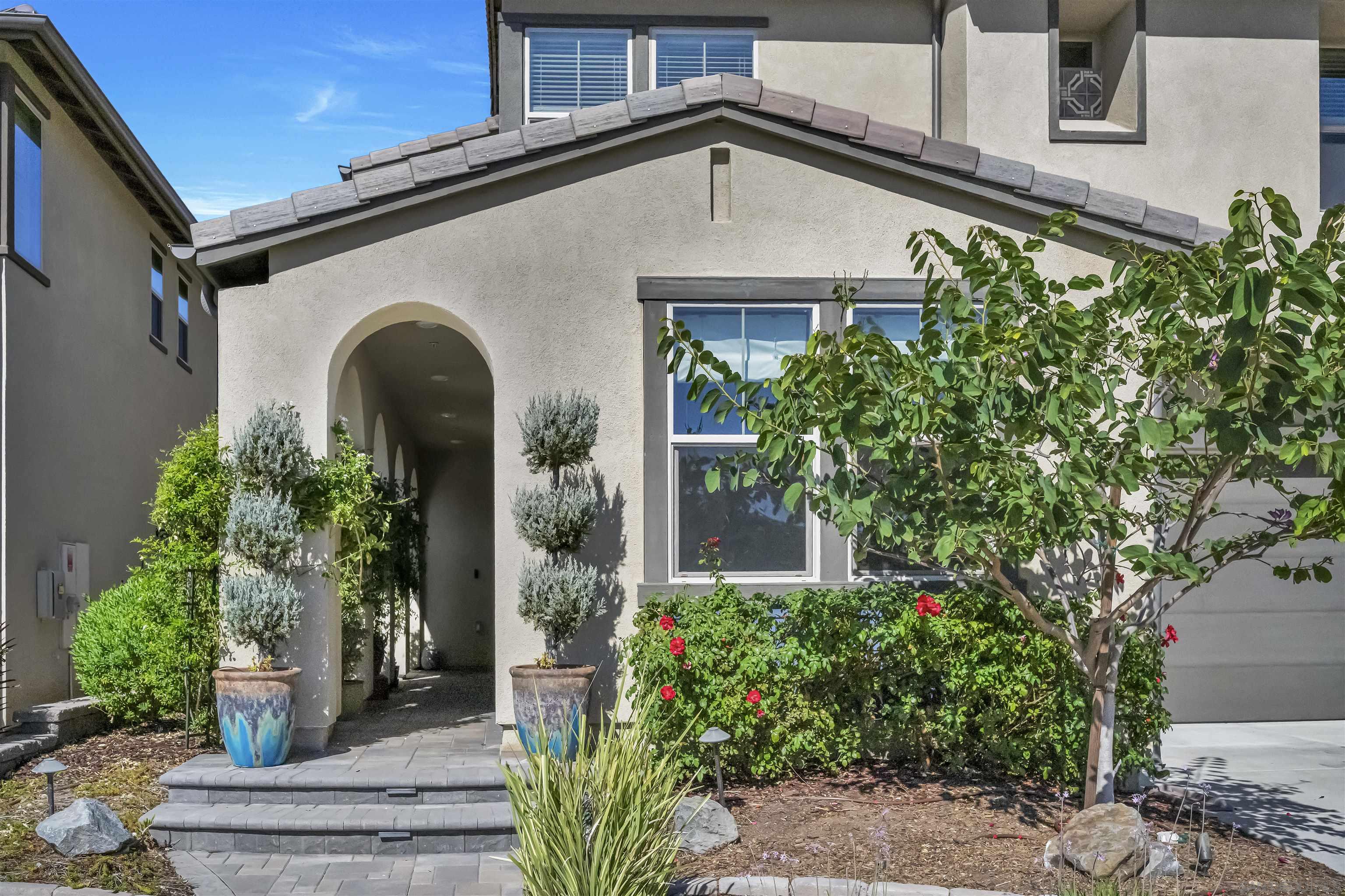 Front Image Thumbnail for SD250044846