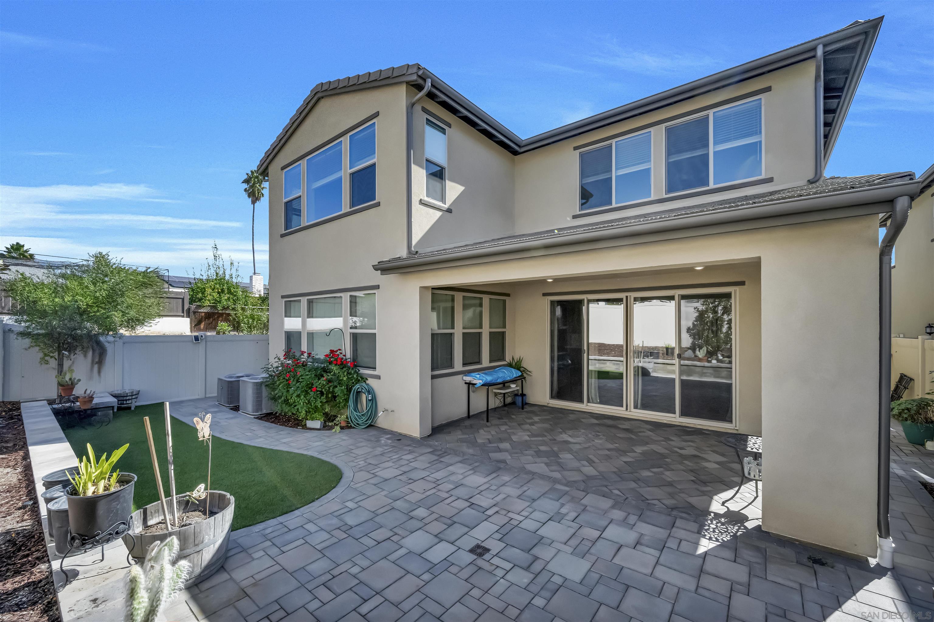 Detail Gallery Image 16 of 45 For 1845  Newton Ct, Escondido,  CA 92026 - 5 Beds | 3/1 Baths