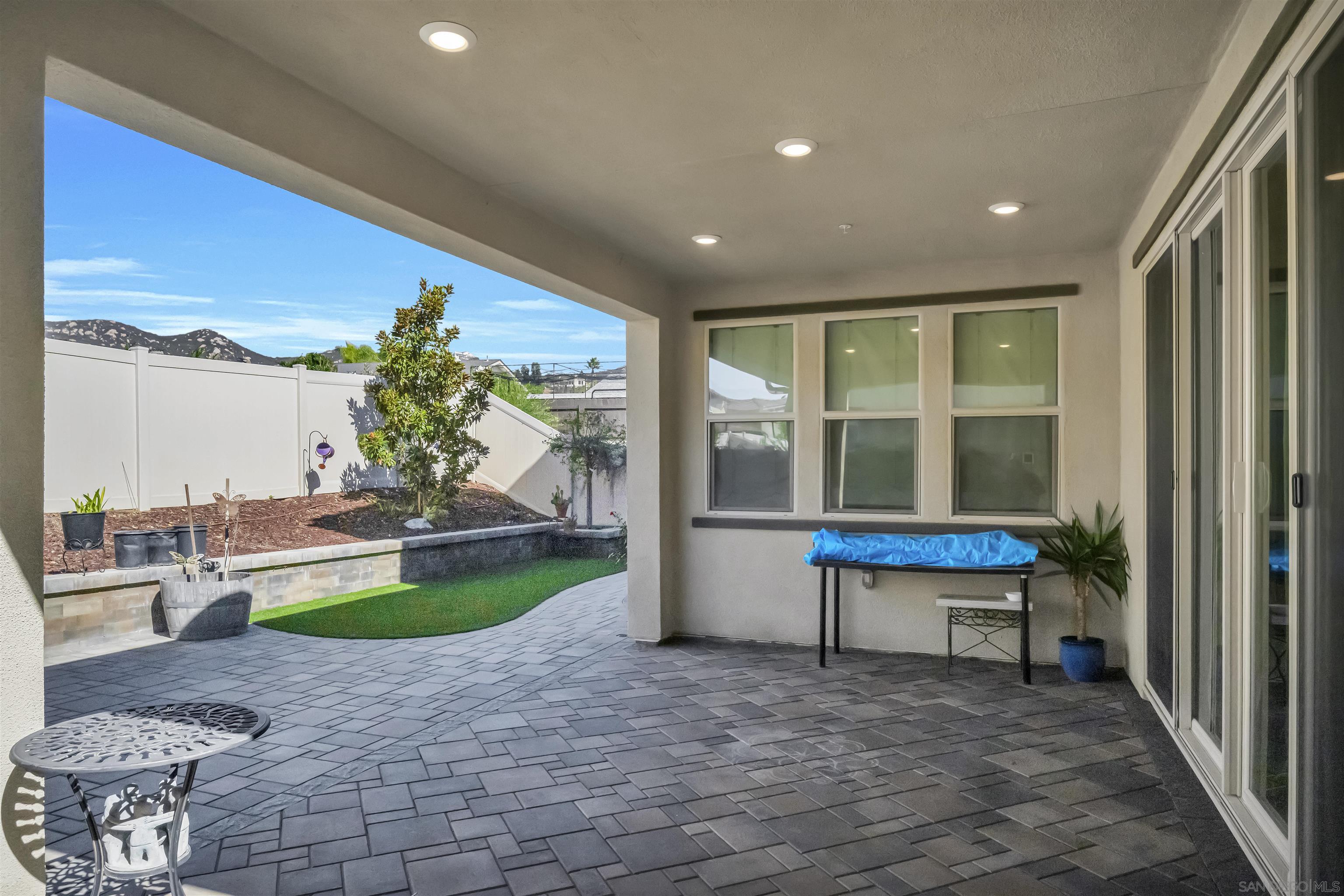Detail Gallery Image 18 of 45 For 1845  Newton Ct, Escondido,  CA 92026 - 5 Beds | 3/1 Baths