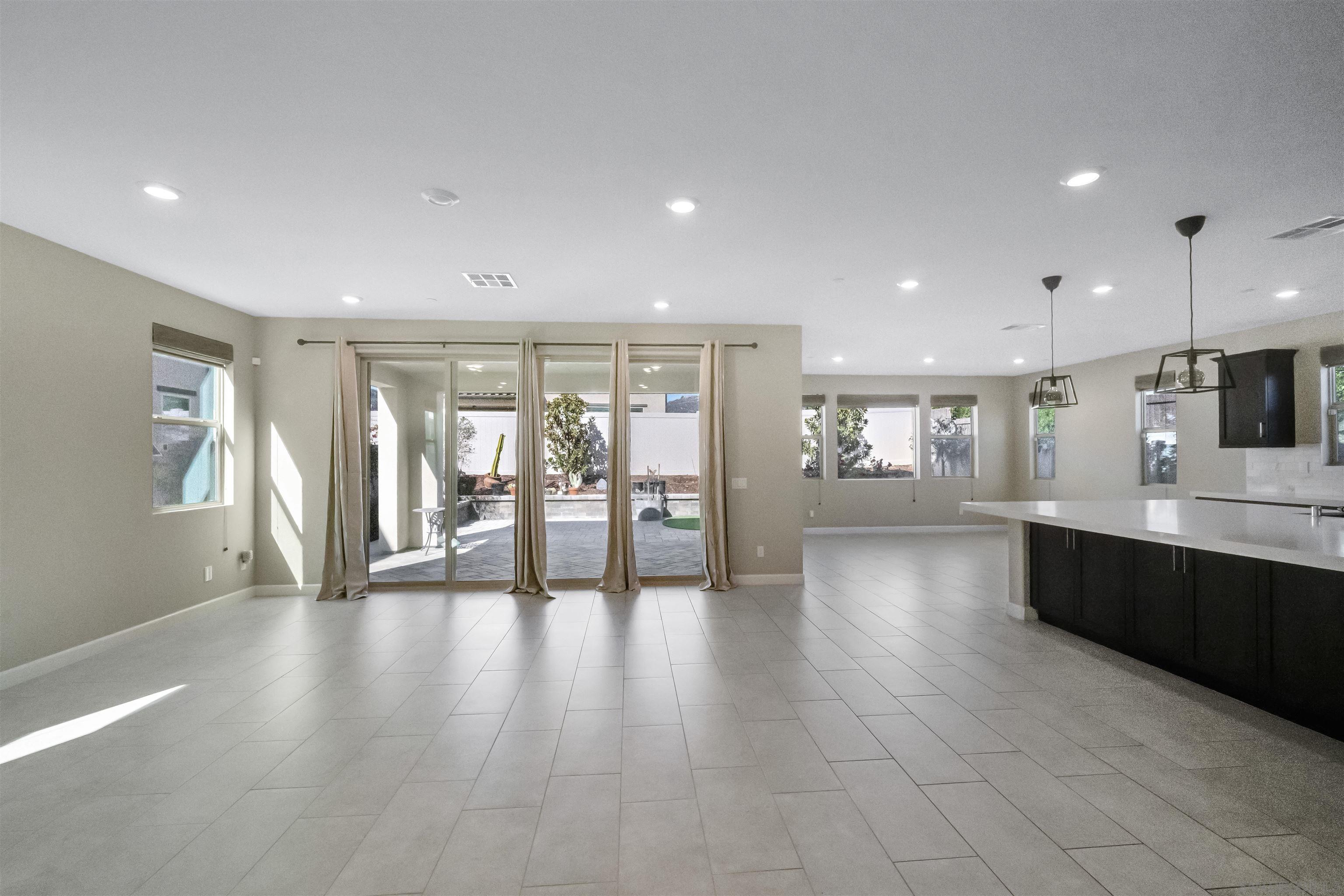 Detail Gallery Image 20 of 45 For 1845  Newton Ct, Escondido,  CA 92026 - 5 Beds | 3/1 Baths