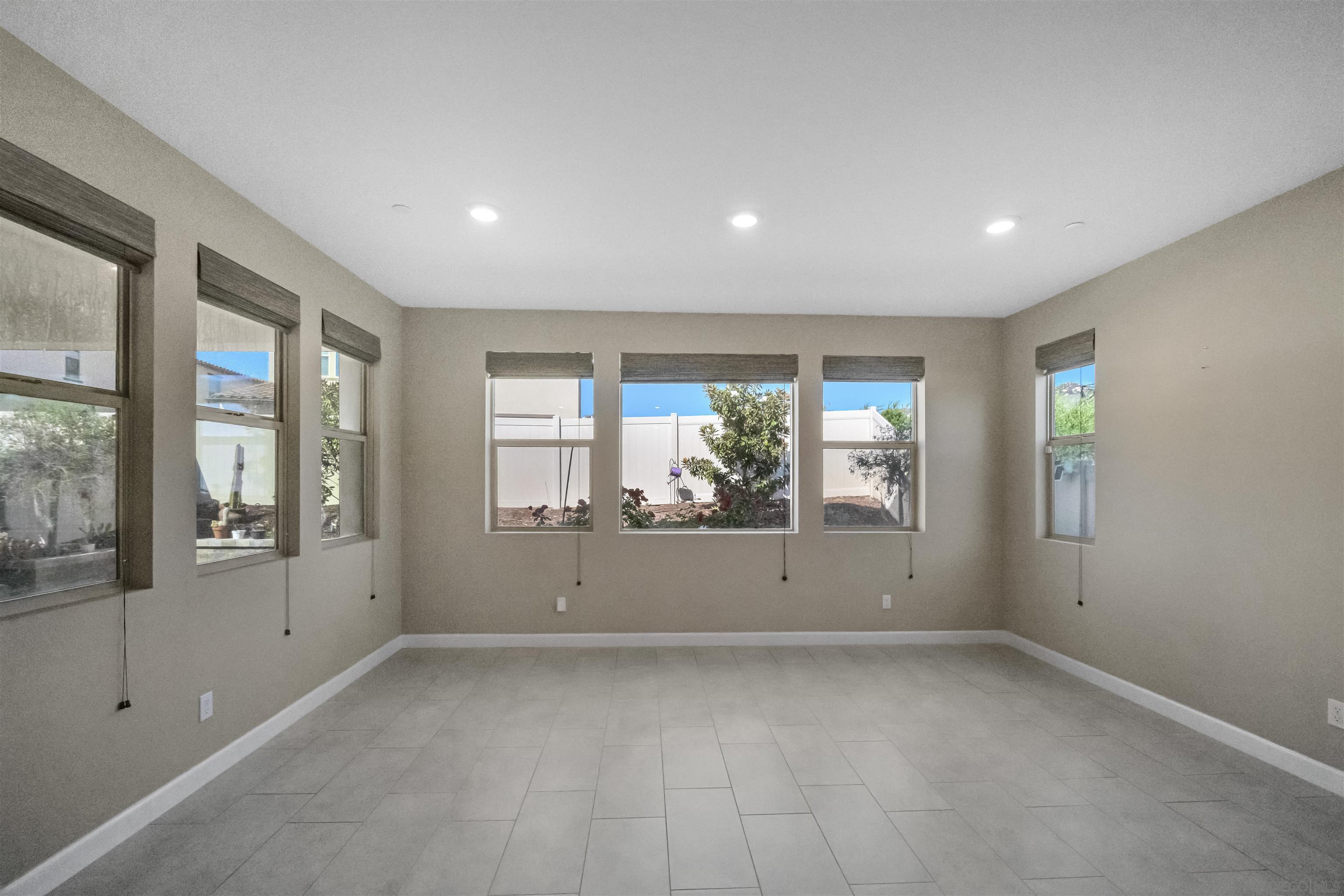 Detail Gallery Image 24 of 45 For 1845  Newton Ct, Escondido,  CA 92026 - 5 Beds | 3/1 Baths