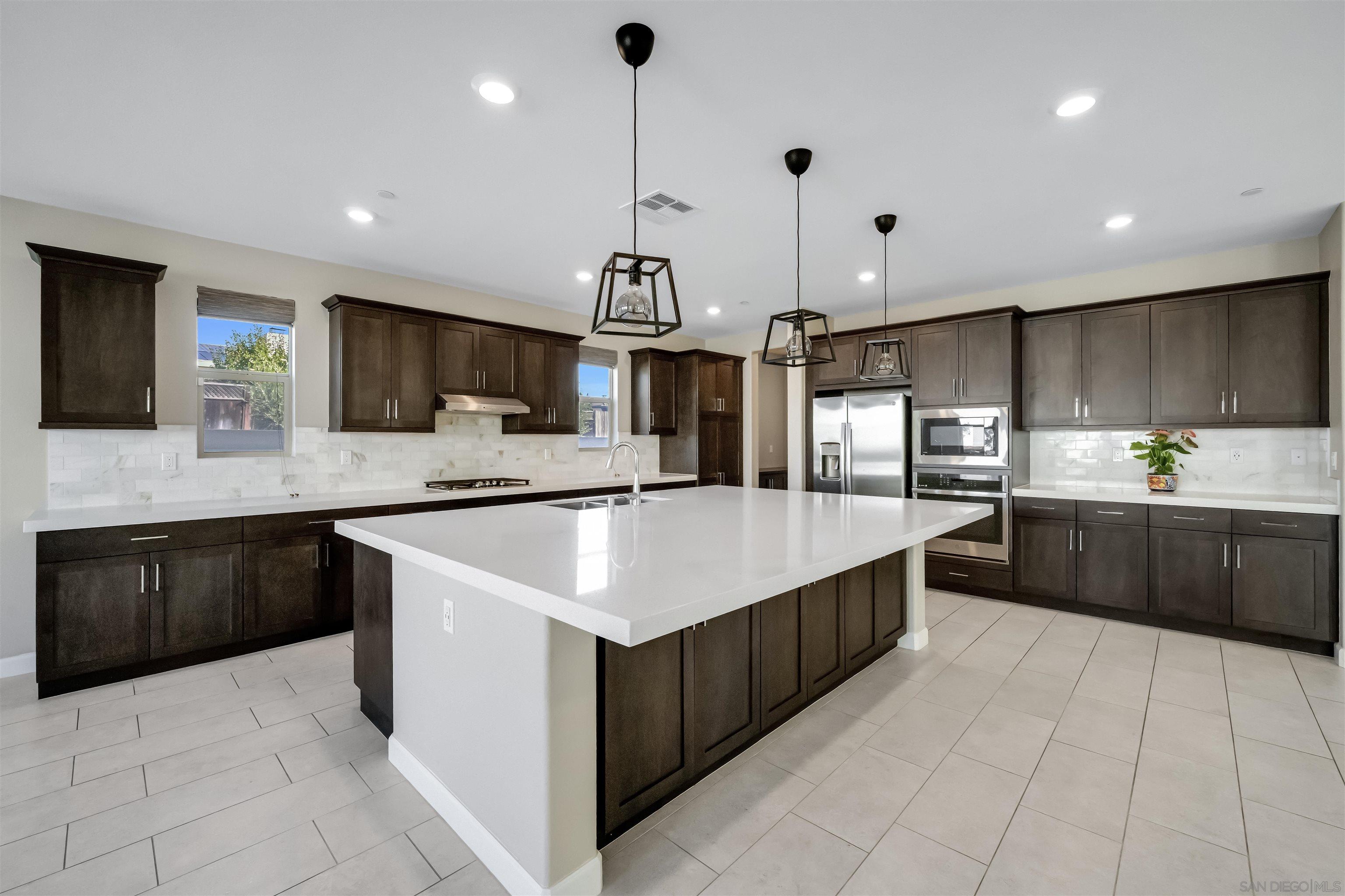 Detail Gallery Image 26 of 45 For 1845  Newton Ct, Escondido,  CA 92026 - 5 Beds | 3/1 Baths