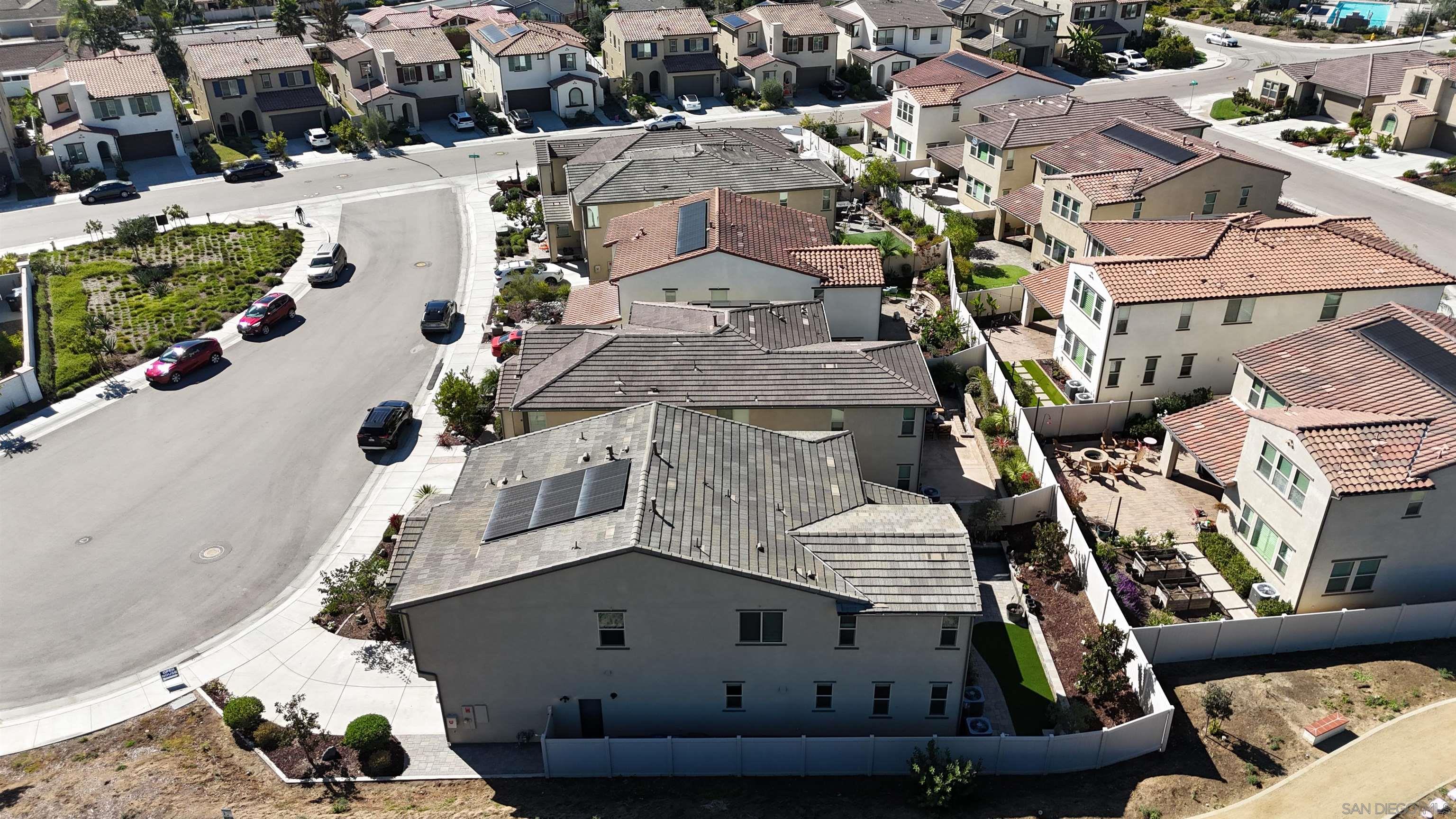 Detail Gallery Image 7 of 45 For 1845  Newton Ct, Escondido,  CA 92026 - 5 Beds | 3/1 Baths