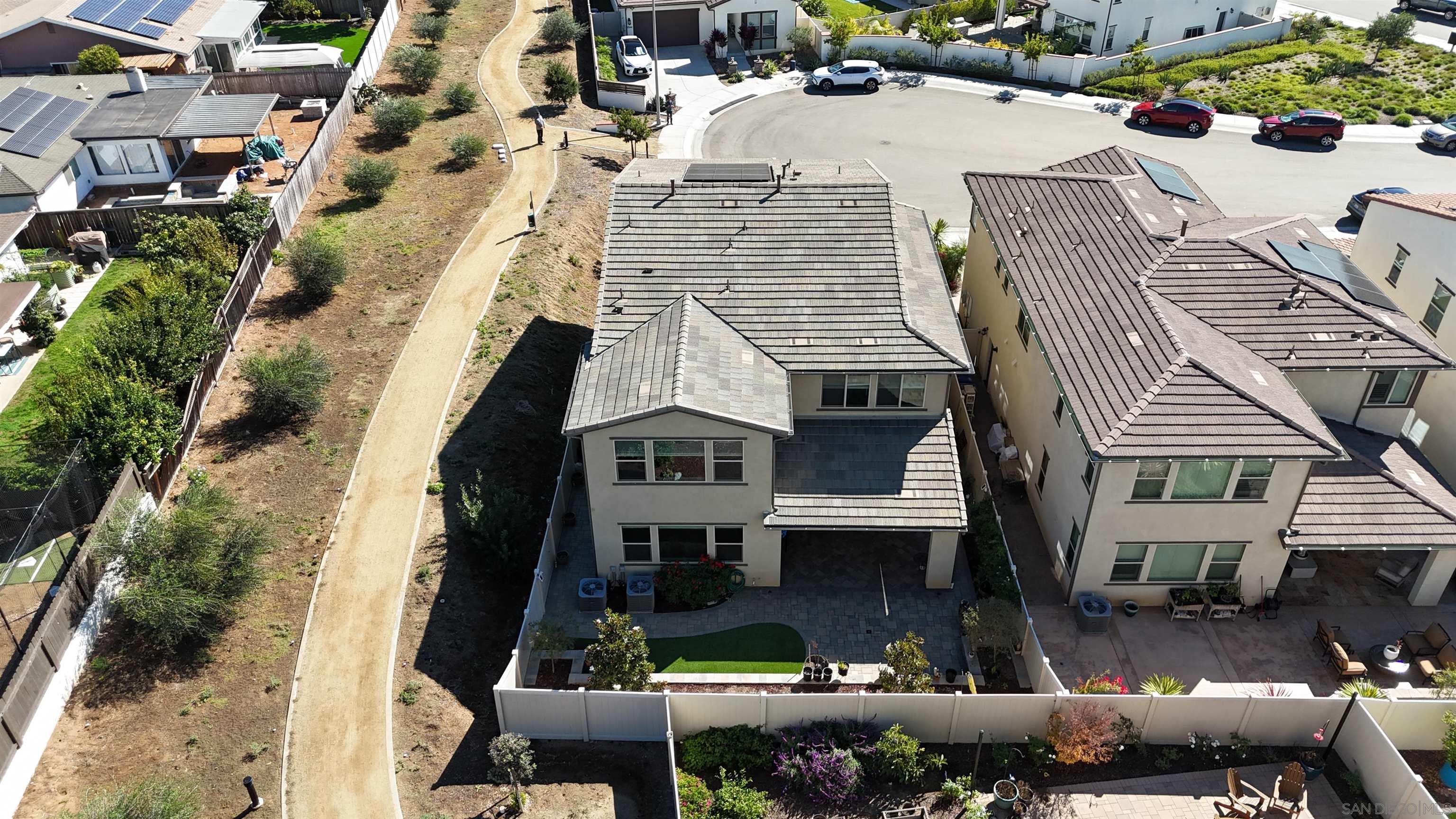 Detail Gallery Image 8 of 45 For 1845  Newton Ct, Escondido,  CA 92026 - 5 Beds | 3/1 Baths