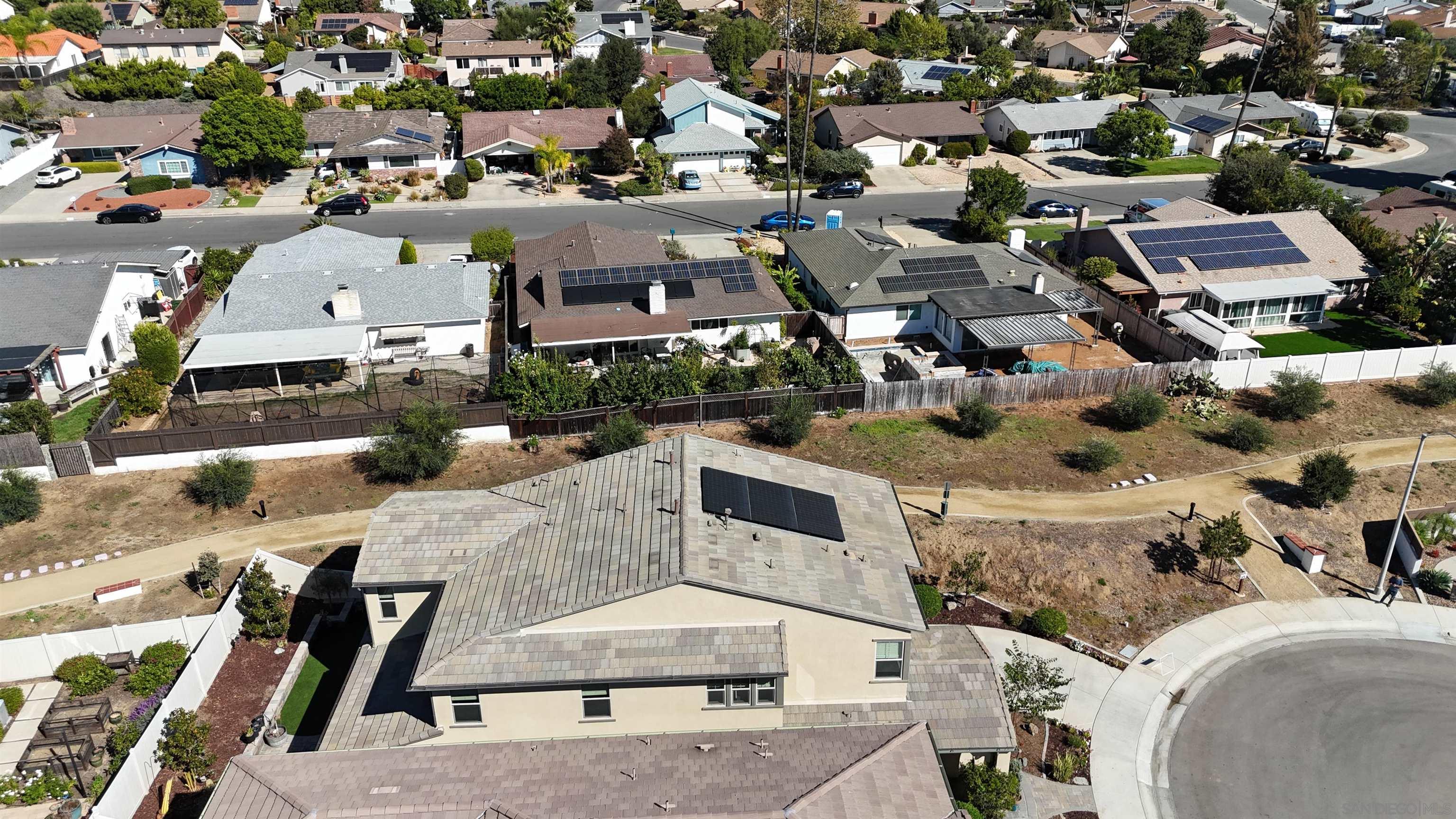 Detail Gallery Image 9 of 45 For 1845  Newton Ct, Escondido,  CA 92026 - 5 Beds | 3/1 Baths