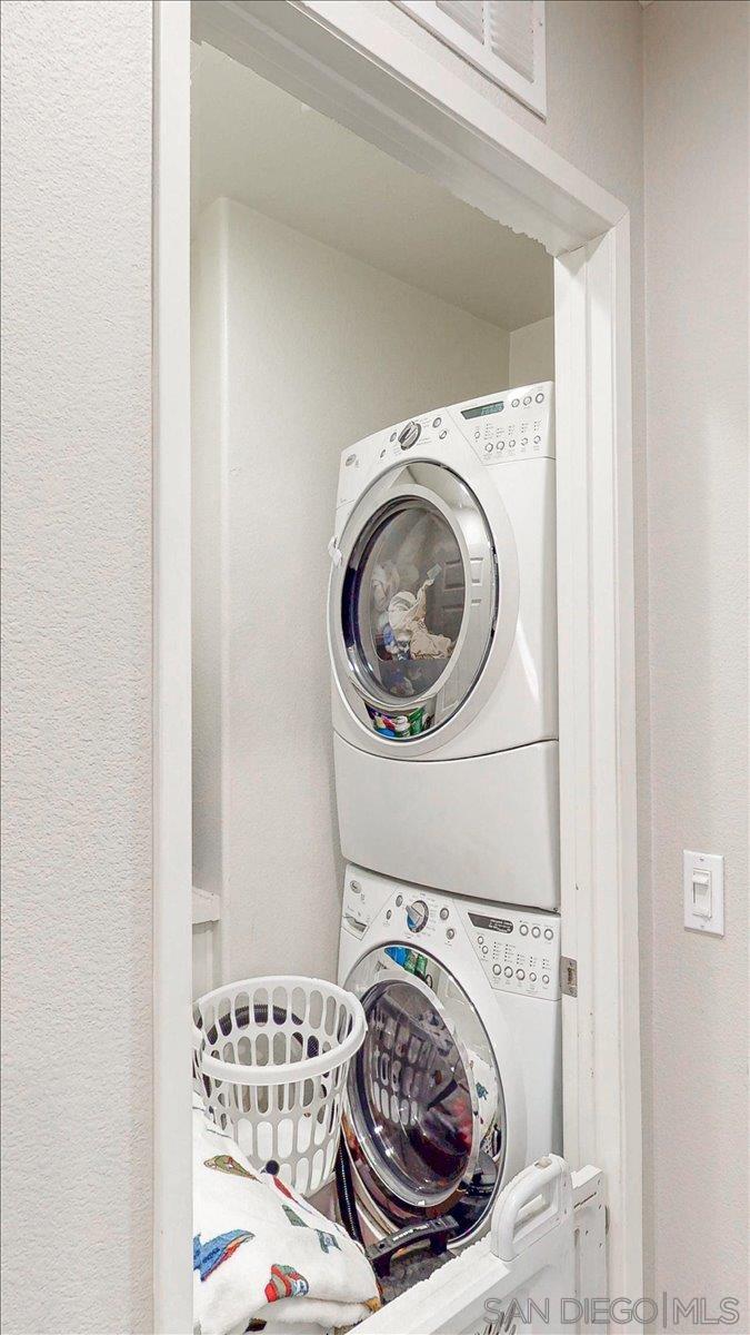 Detail Gallery Image 12 of 15 For 1518  Caminito Soria  #2,  Chula Vista,  CA 91913 - 4 Beds | 2/1 Baths