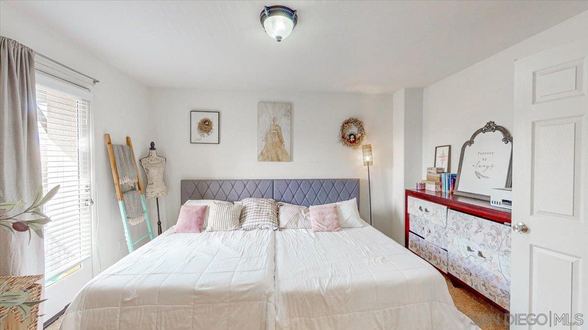 Detail Gallery Image 8 of 15 For 1518  Caminito Soria  #2,  Chula Vista,  CA 91913 - 4 Beds | 2/1 Baths