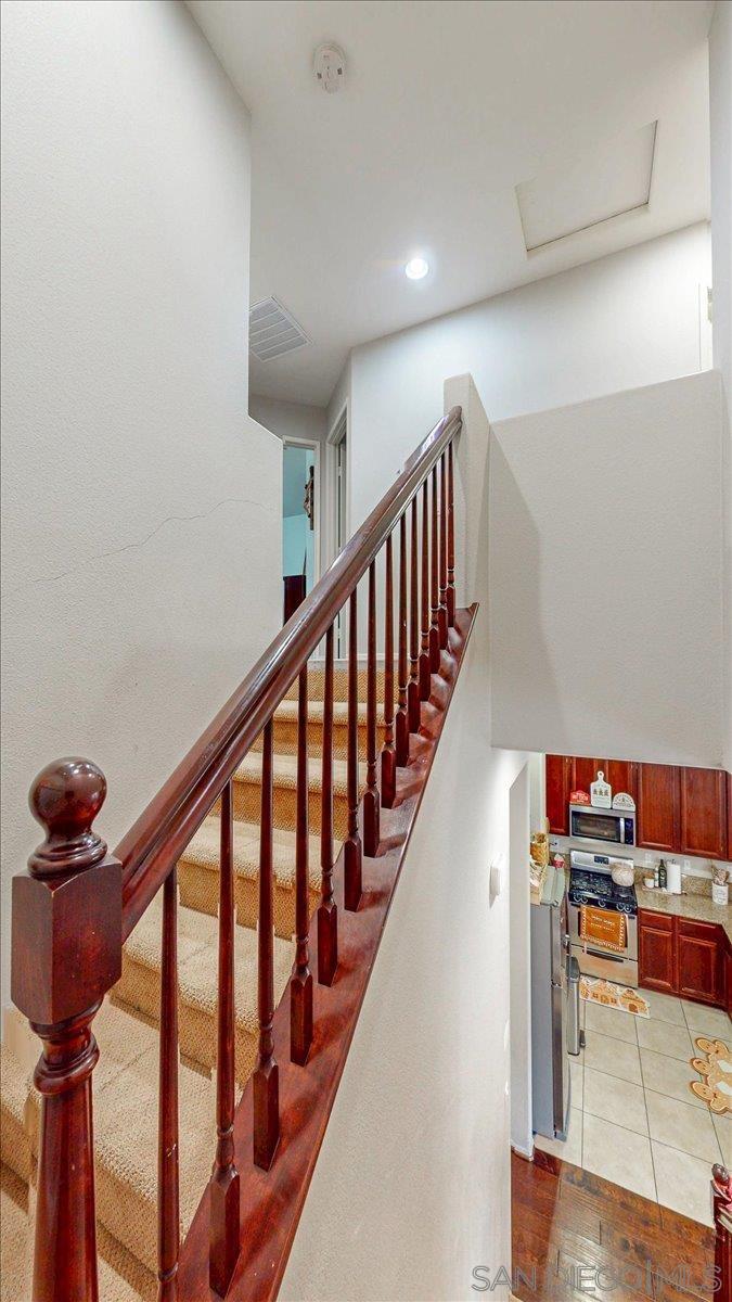 Detail Gallery Image 8 of 14 For 1518  Caminito Soria  #2,  Chula Vista,  CA 91913 - 4 Beds | 2/1 Baths