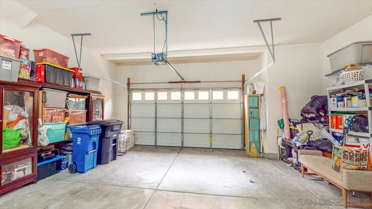 Detail Gallery Image 10 of 14 For 1518  Caminito Soria  #2,  Chula Vista,  CA 91913 - 4 Beds | 2/1 Baths