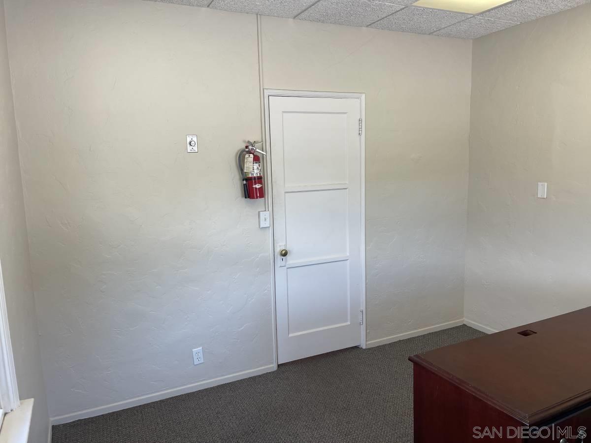 Detail Gallery Image 6 of 9 For 8200  Allison Avenue, La Mesa,  CA 91942 - – Beds | – Baths