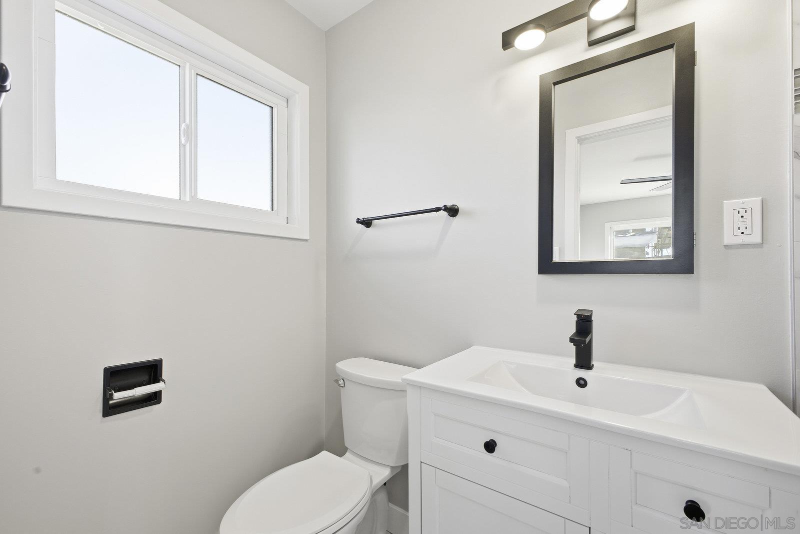 Detail Gallery Image 19 of 27 For 2990  Greyling Dr, San Diego,  CA 92123 - 4 Beds | 2 Baths