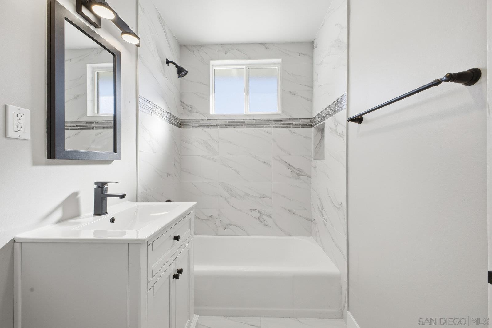 Detail Gallery Image 22 of 27 For 2990  Greyling Dr, San Diego,  CA 92123 - 4 Beds | 2 Baths