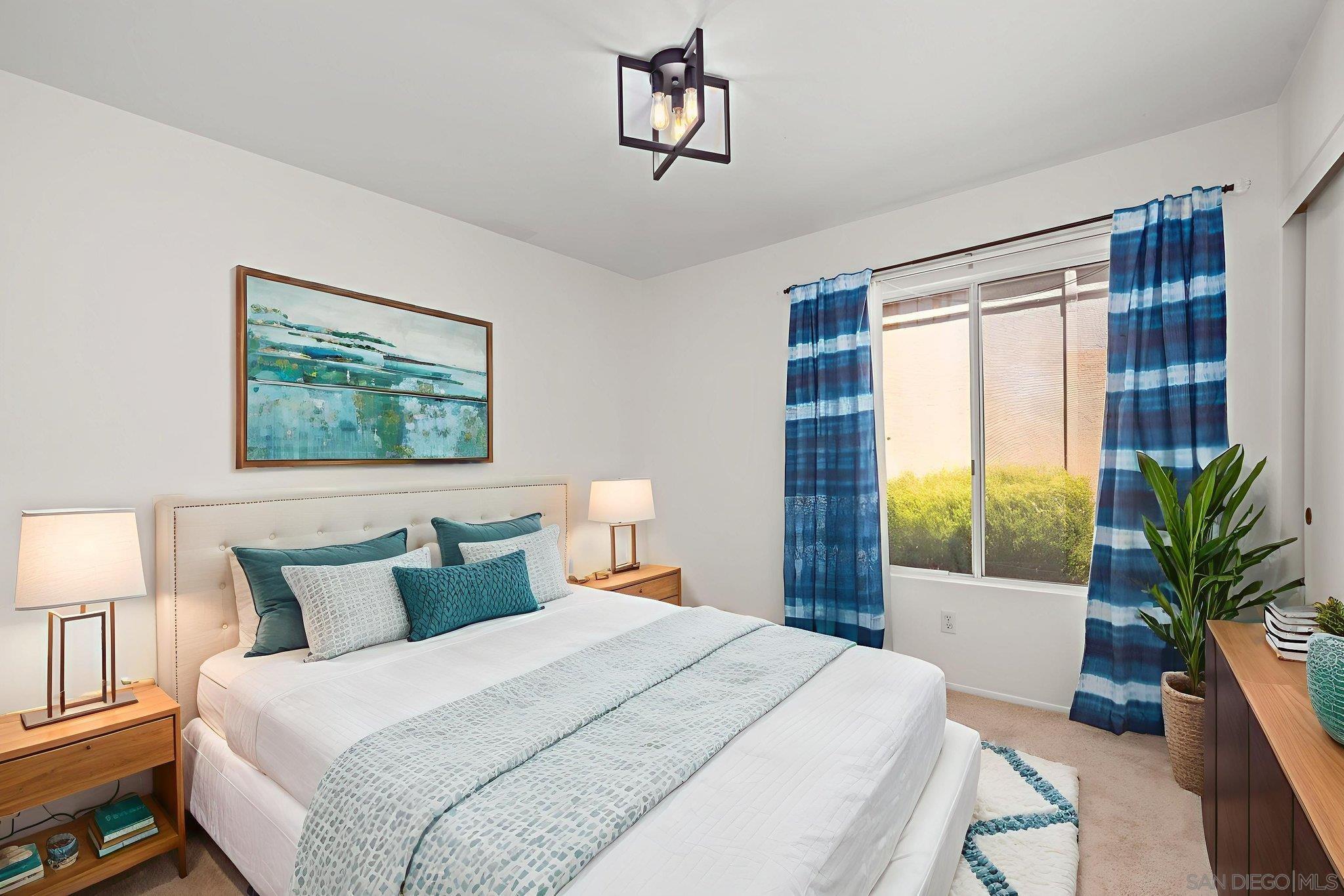 Detail Gallery Image 14 of 23 For 1709  Doral Gln, Escondido,  CA 92026 - 3 Beds | 2 Baths