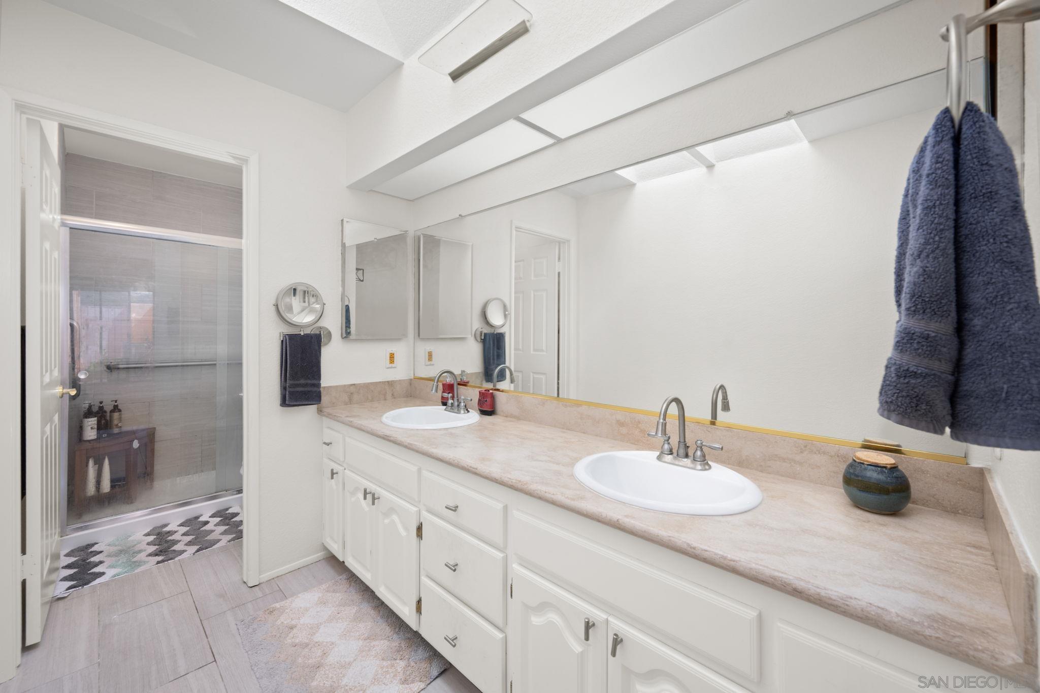 Detail Gallery Image 18 of 23 For 1709  Doral Gln, Escondido,  CA 92026 - 3 Beds | 2 Baths