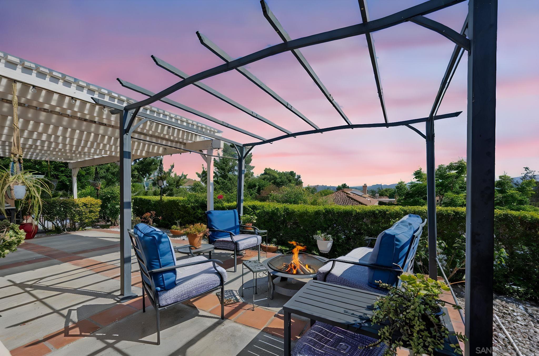 Detail Gallery Image 20 of 23 For 1709  Doral Gln, Escondido,  CA 92026 - 3 Beds | 2 Baths