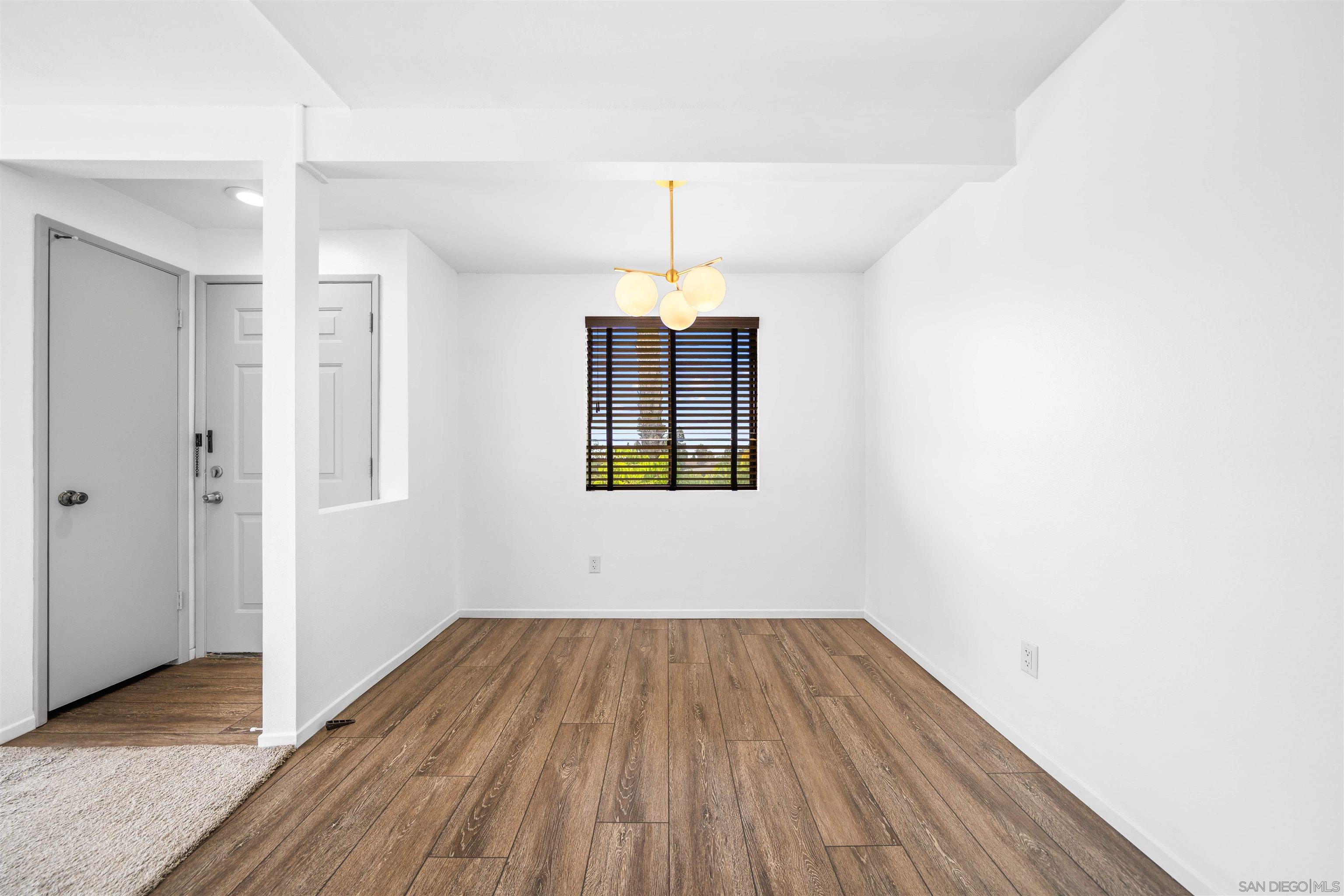 Detail Gallery Image 4 of 40 For 9302  Twin Trails Dr  #204,  San Diego,  CA 92129 - 3 Beds | 2 Baths