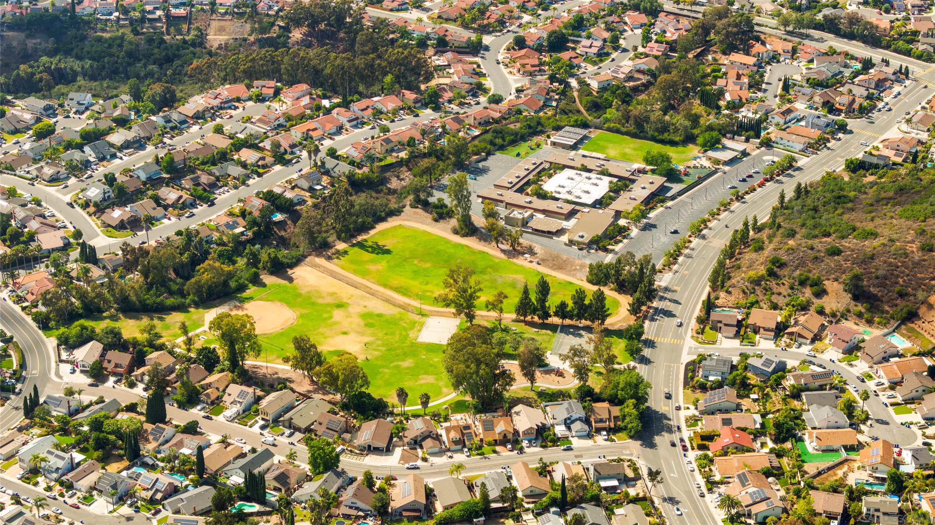 Detail Gallery Image 35 of 40 For 9302  Twin Trails Dr  #204,  San Diego,  CA 92129 - 3 Beds | 2 Baths
