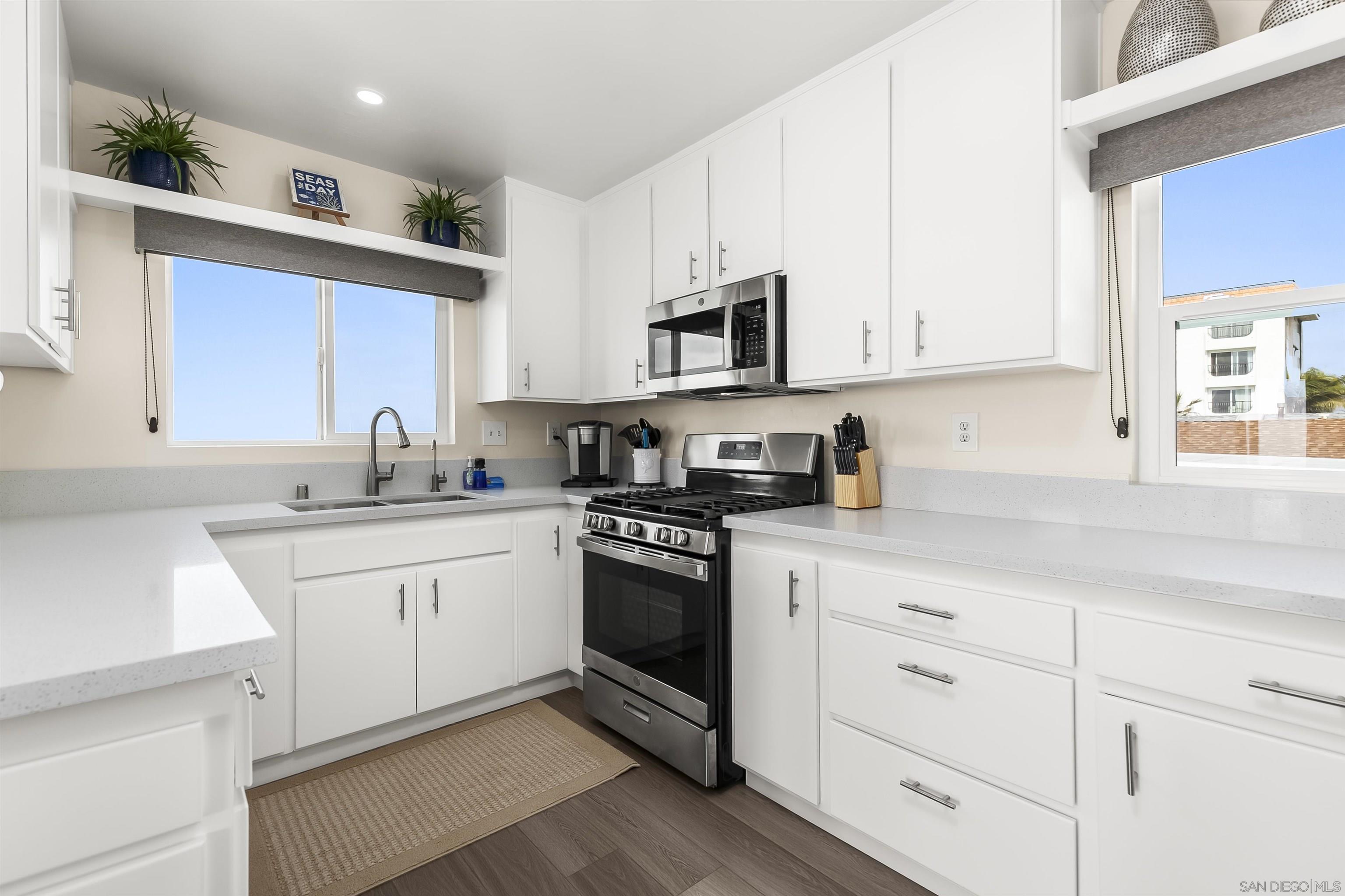 Detail Gallery Image 31 of 48 For 1476-80  Pescadero Drive, San Diego,  CA 92107 - – Beds | – Baths