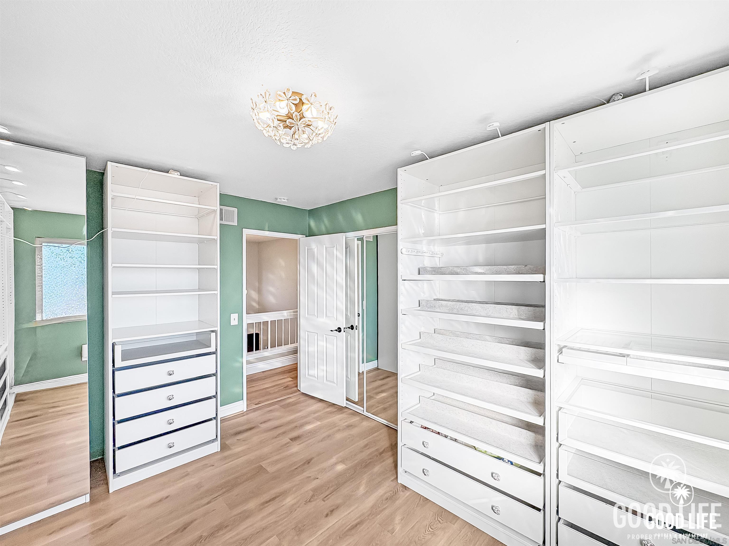 Detail Gallery Image 14 of 30 For 391  via Almansa, Encinitas,  CA 92024 - 4 Beds | 3 Baths