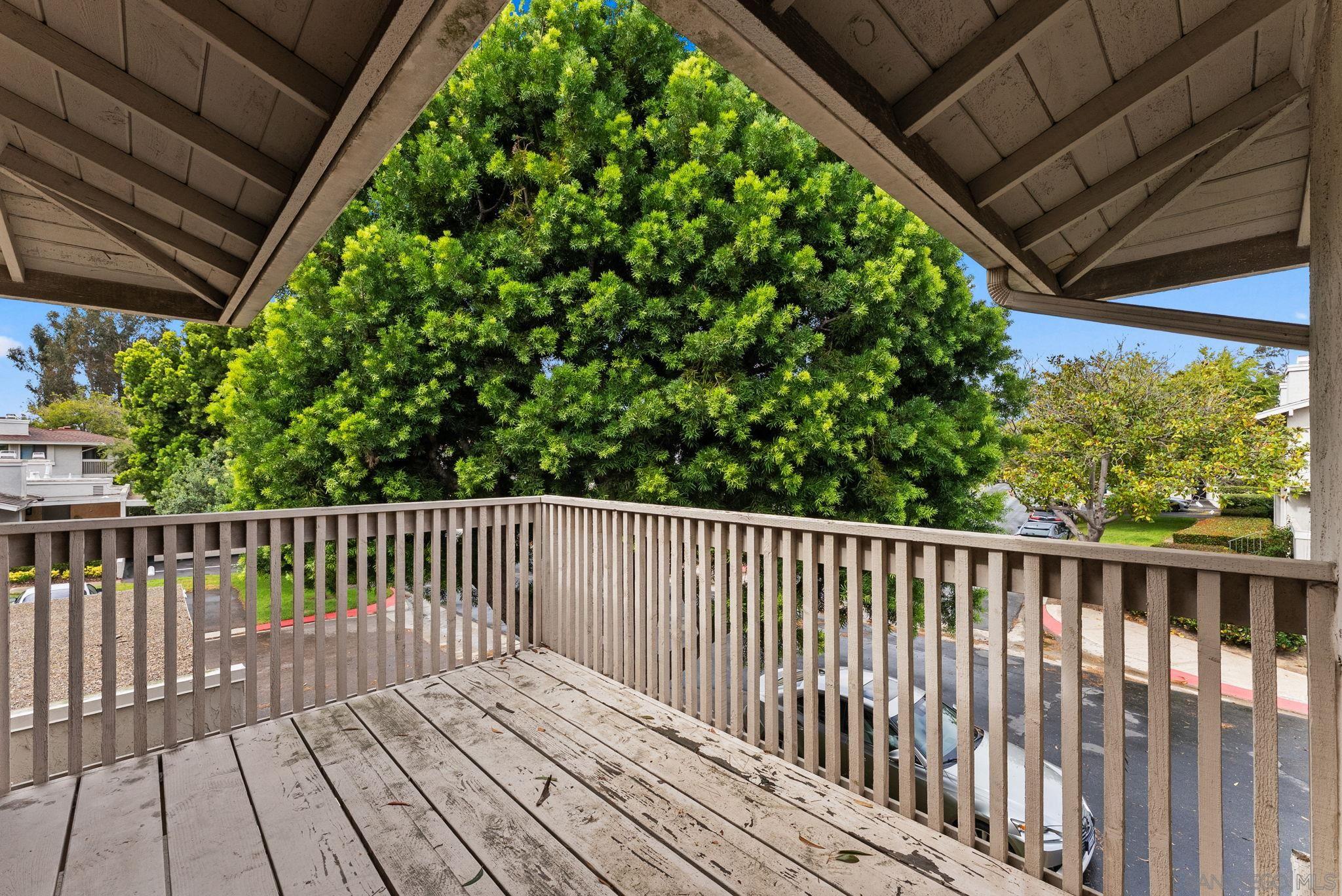 Detail Gallery Image 12 of 32 For 3941  Camino Lindo, San Diego,  CA 92122 - 3 Beds | 2/1 Baths