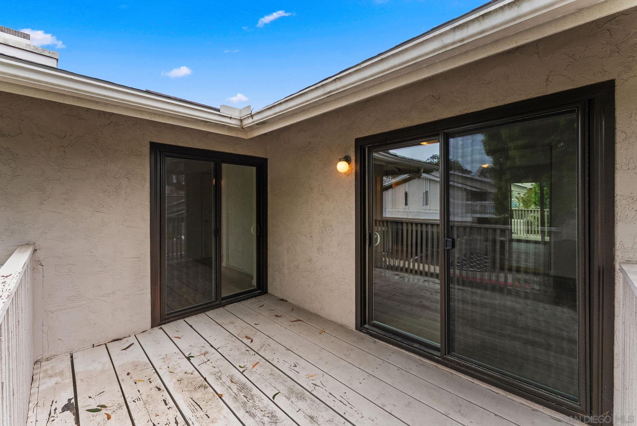 Detail Gallery Image 13 of 32 For 3941  Camino Lindo, San Diego,  CA 92122 - 3 Beds | 2/1 Baths