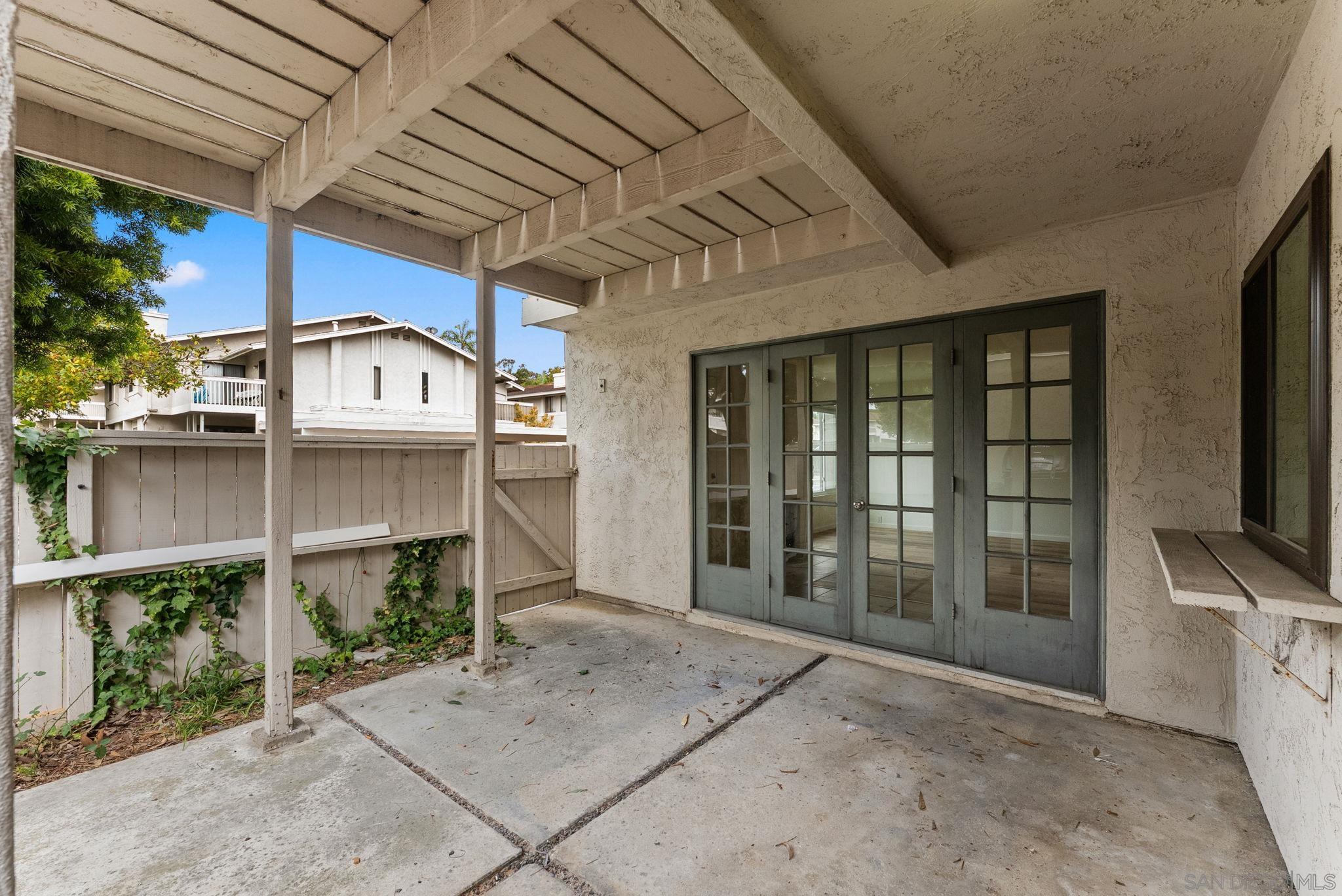 Detail Gallery Image 22 of 32 For 3941  Camino Lindo, San Diego,  CA 92122 - 3 Beds | 2/1 Baths