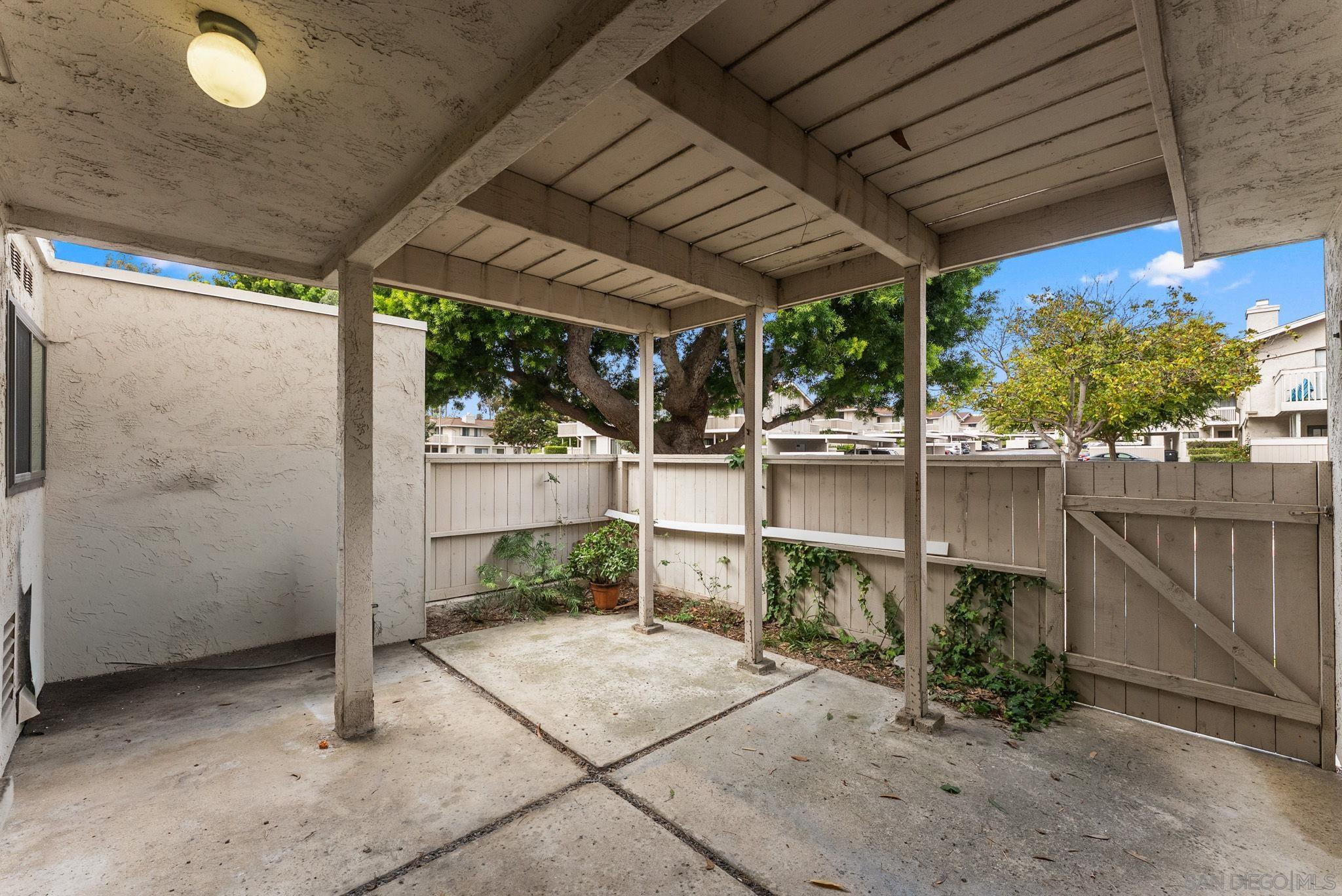 Detail Gallery Image 23 of 32 For 3941  Camino Lindo, San Diego,  CA 92122 - 3 Beds | 2/1 Baths