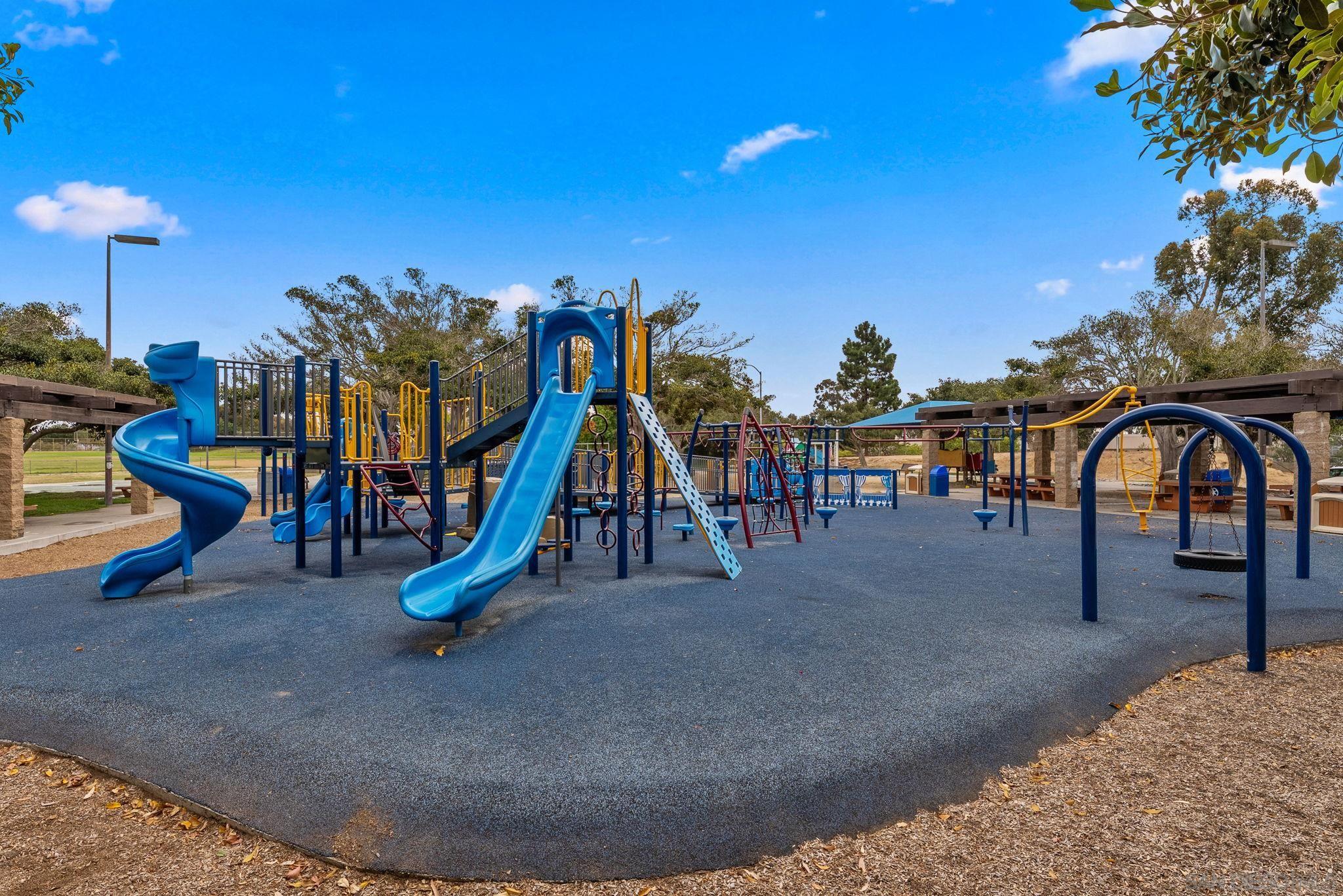 Detail Gallery Image 28 of 32 For 3941  Camino Lindo, San Diego,  CA 92122 - 3 Beds | 2/1 Baths