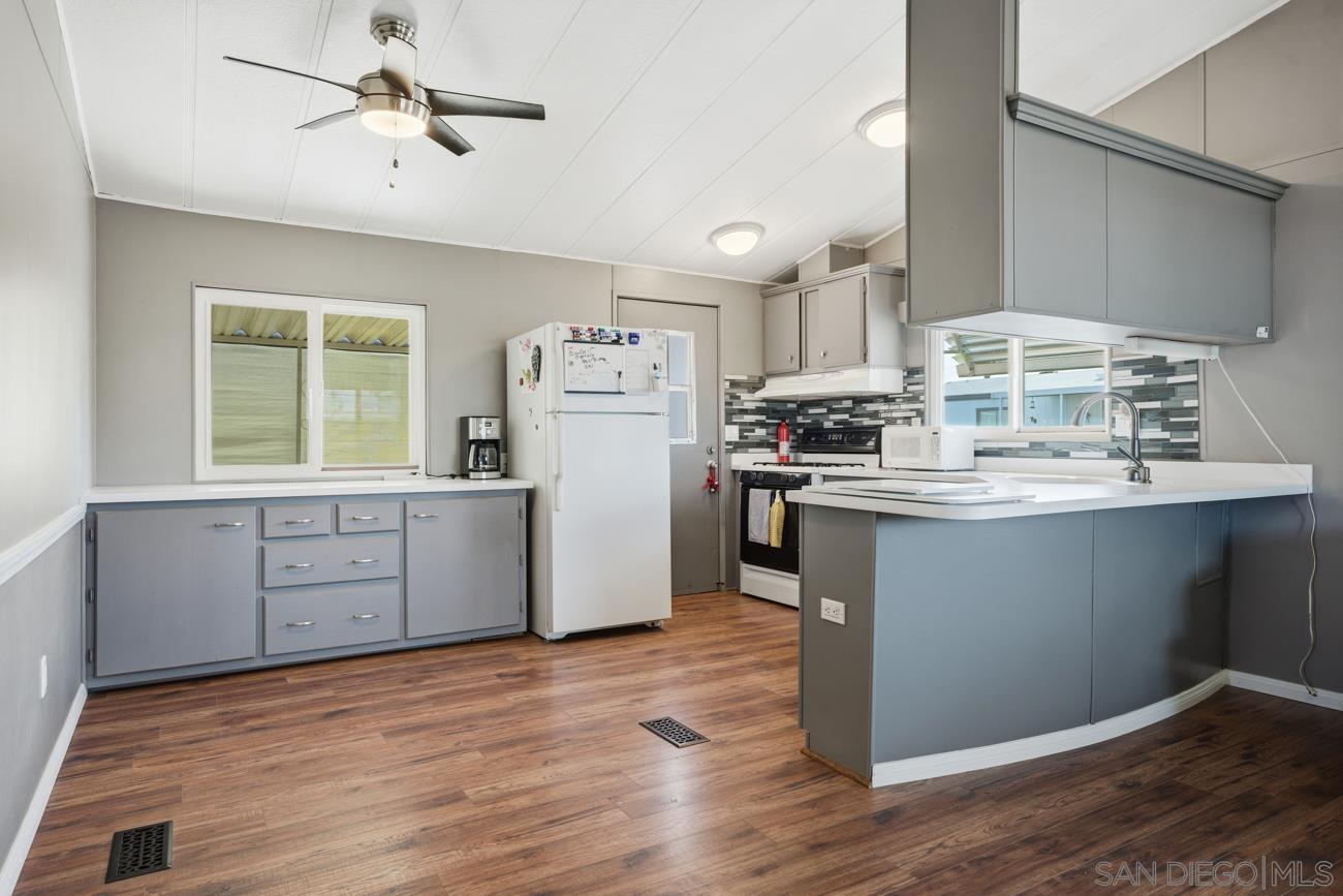 Detail Gallery Image 13 of 37 For 17625  Langlois  #16, Desert Hot Springs,  CA 92240 - 2 Beds | 1 Baths