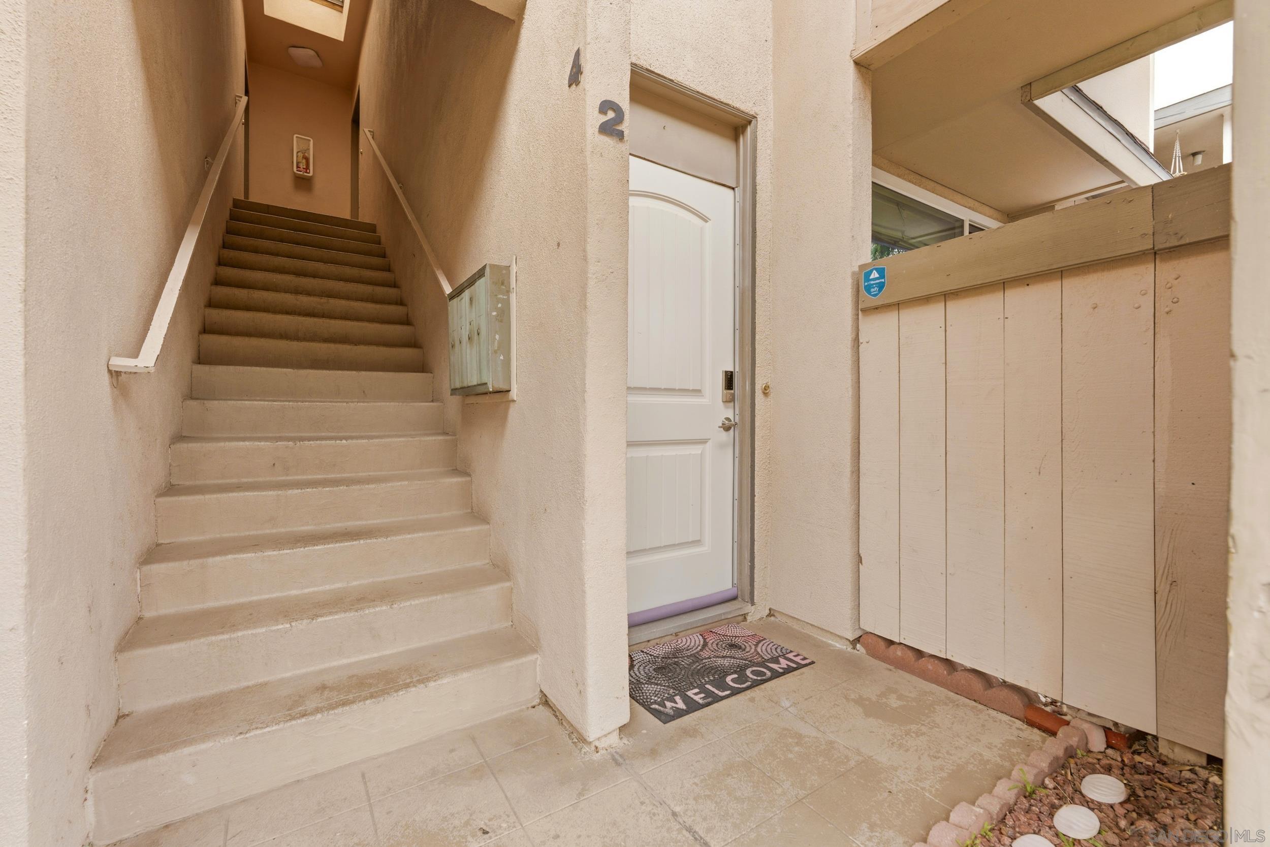 Detail Gallery Image 27 of 34 For 3116  Groton Way  #2,  San Diego,  CA 92110 - 3 Beds | 2 Baths