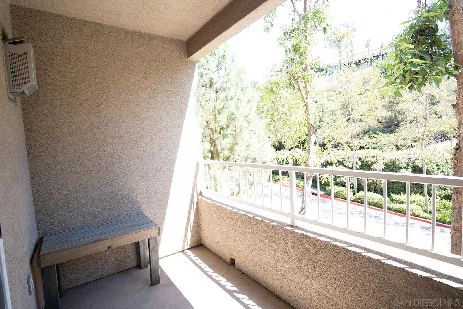 Detail Gallery Image 12 of 18 For Mission Gorge,  San Diego,  CA 92120 - 2 Beds | 2 Baths