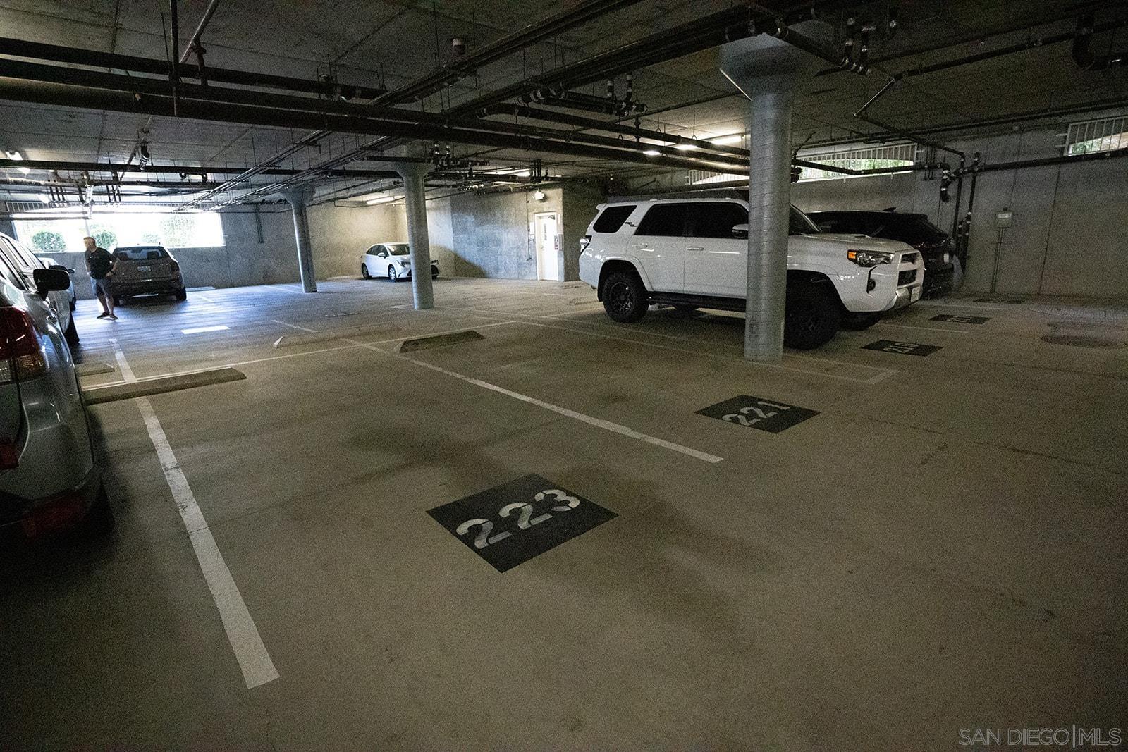 Detail Gallery Image 16 of 18 For Mission Gorge,  San Diego,  CA 92120 - 2 Beds | 2 Baths