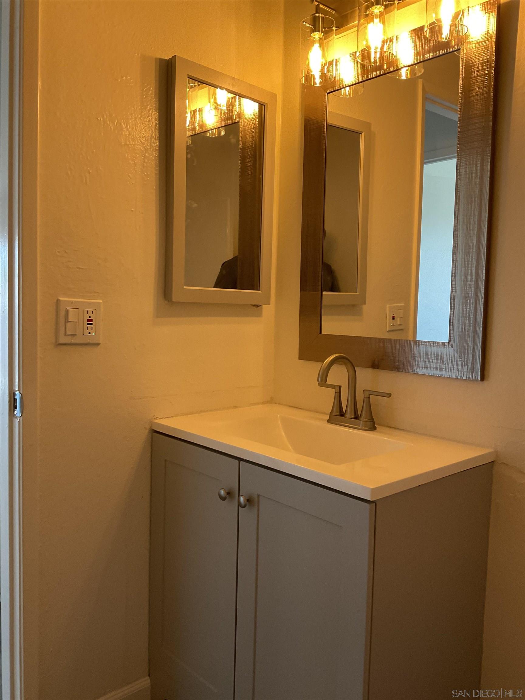 Detail Gallery Image 18 of 20 For 6902  Mission Gorge Rd.  9, San Diego,  CA 92120 - 1 Beds | 1 Baths