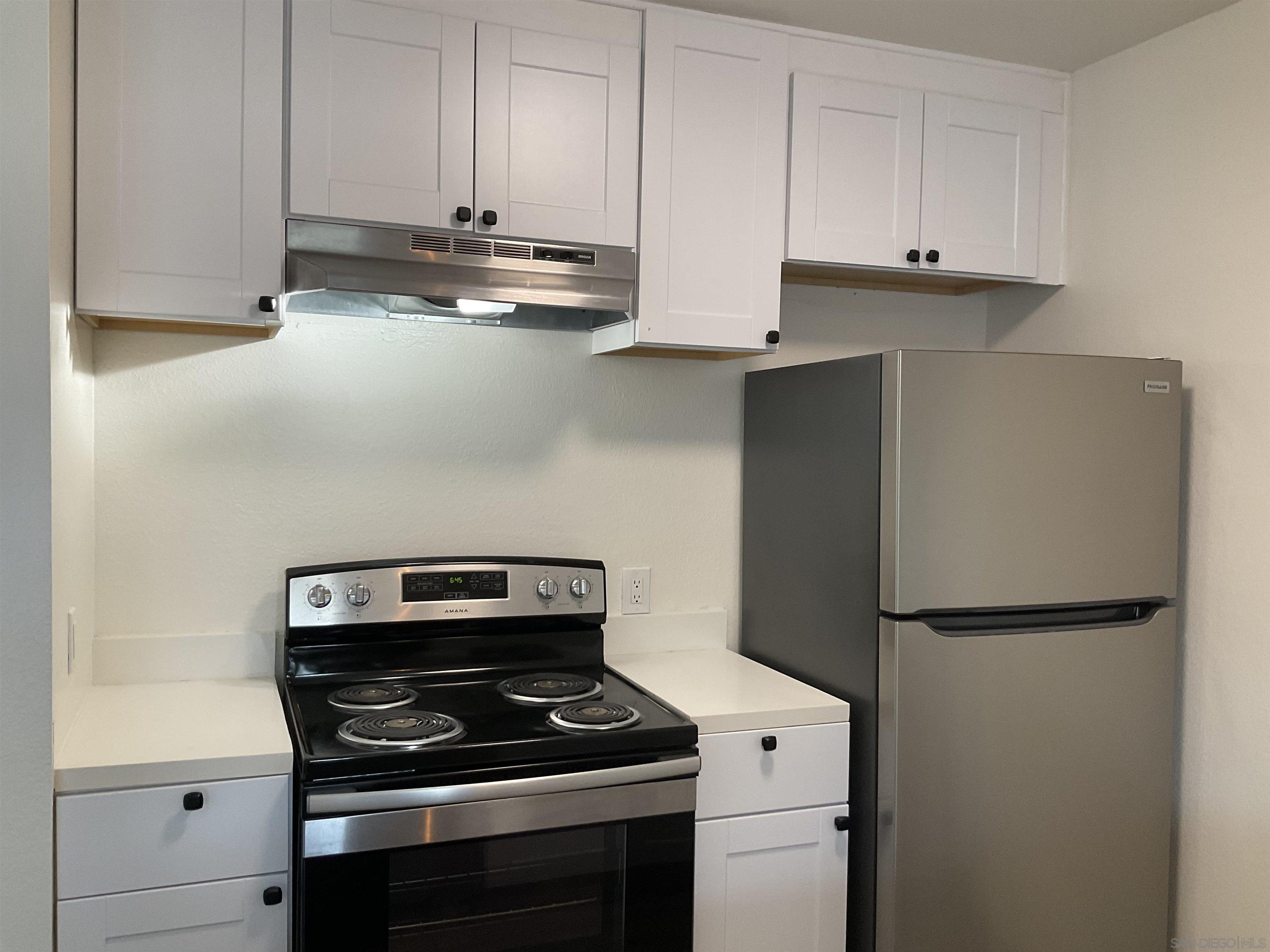 Detail Gallery Image 3 of 20 For 6902  Mission Gorge Rd.  9, San Diego,  CA 92120 - 1 Beds | 1 Baths