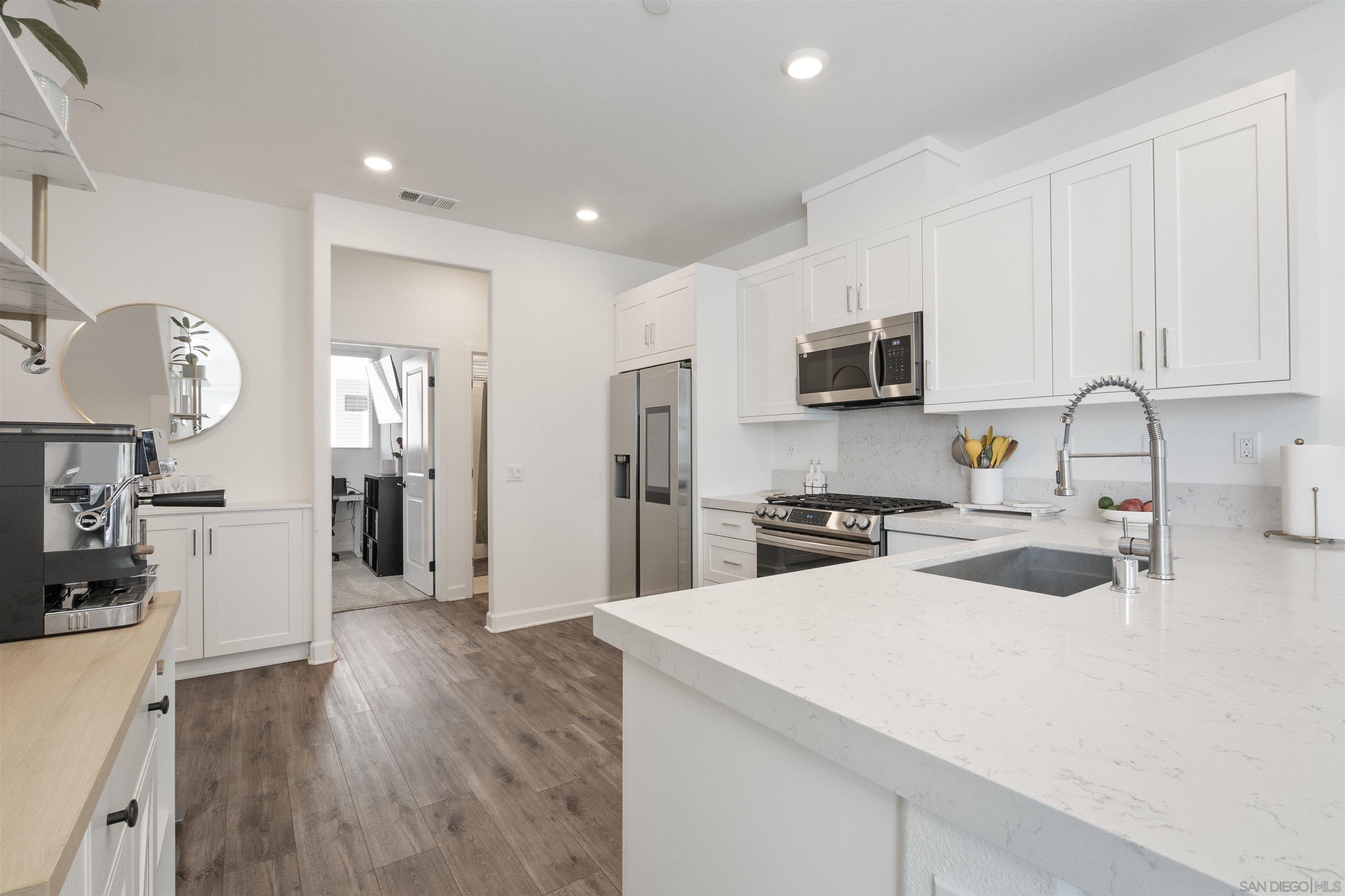 Detail Gallery Image 4 of 28 For 2142  Senita Dr, San Diego,  CA 92154 - 3 Beds | 3 Baths