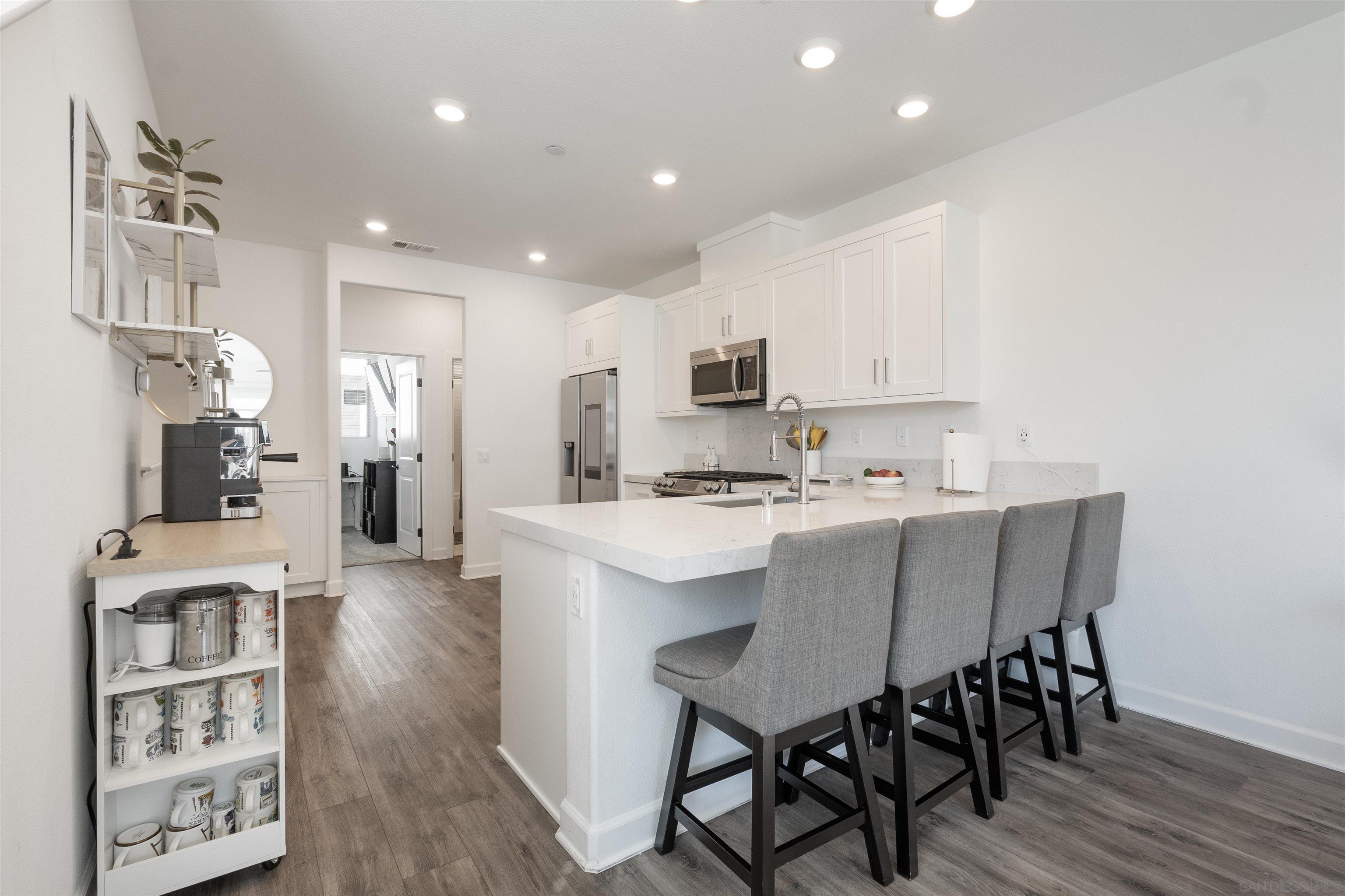 Detail Gallery Image 5 of 28 For 2142  Senita Dr, San Diego,  CA 92154 - 3 Beds | 3 Baths