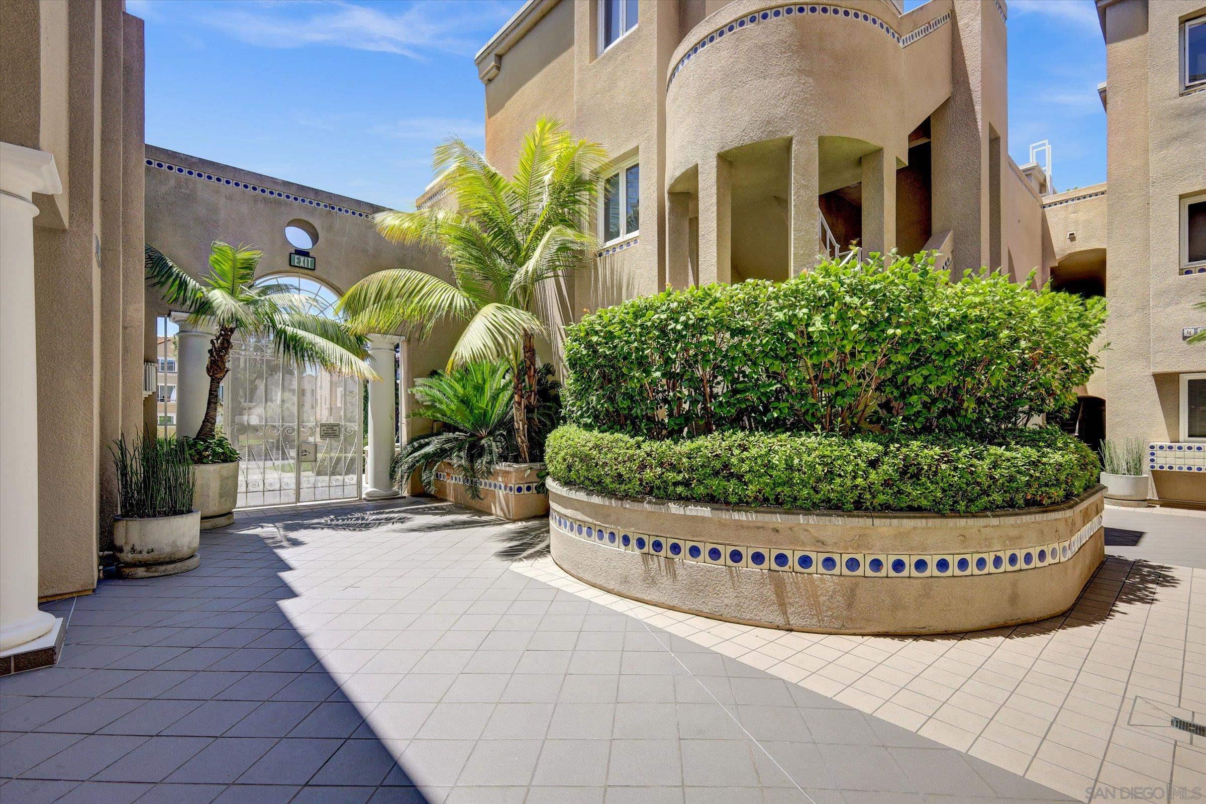 Detail Gallery Image 20 of 29 For 4018  Nobel Dr  #301,  San Diego,  CA 92122 - 3 Beds | 2 Baths