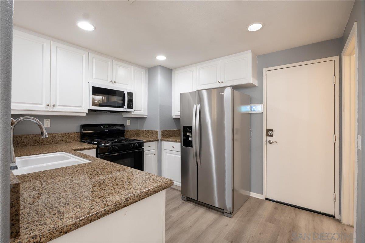 Detail Gallery Image 11 of 25 For 841  Compass Way, San Diego,  CA 92154 - 3 Beds | 2/1 Baths