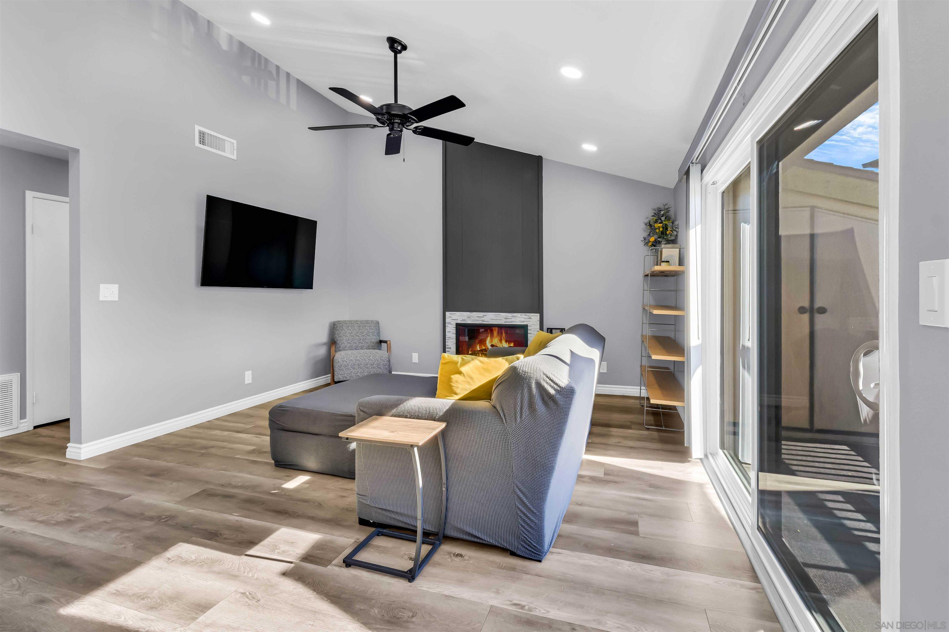 Detail Gallery Image 8 of 35 For 7780  Parkway Dr  #104,  La Mesa,  CA 91942 - 2 Beds | 2 Baths