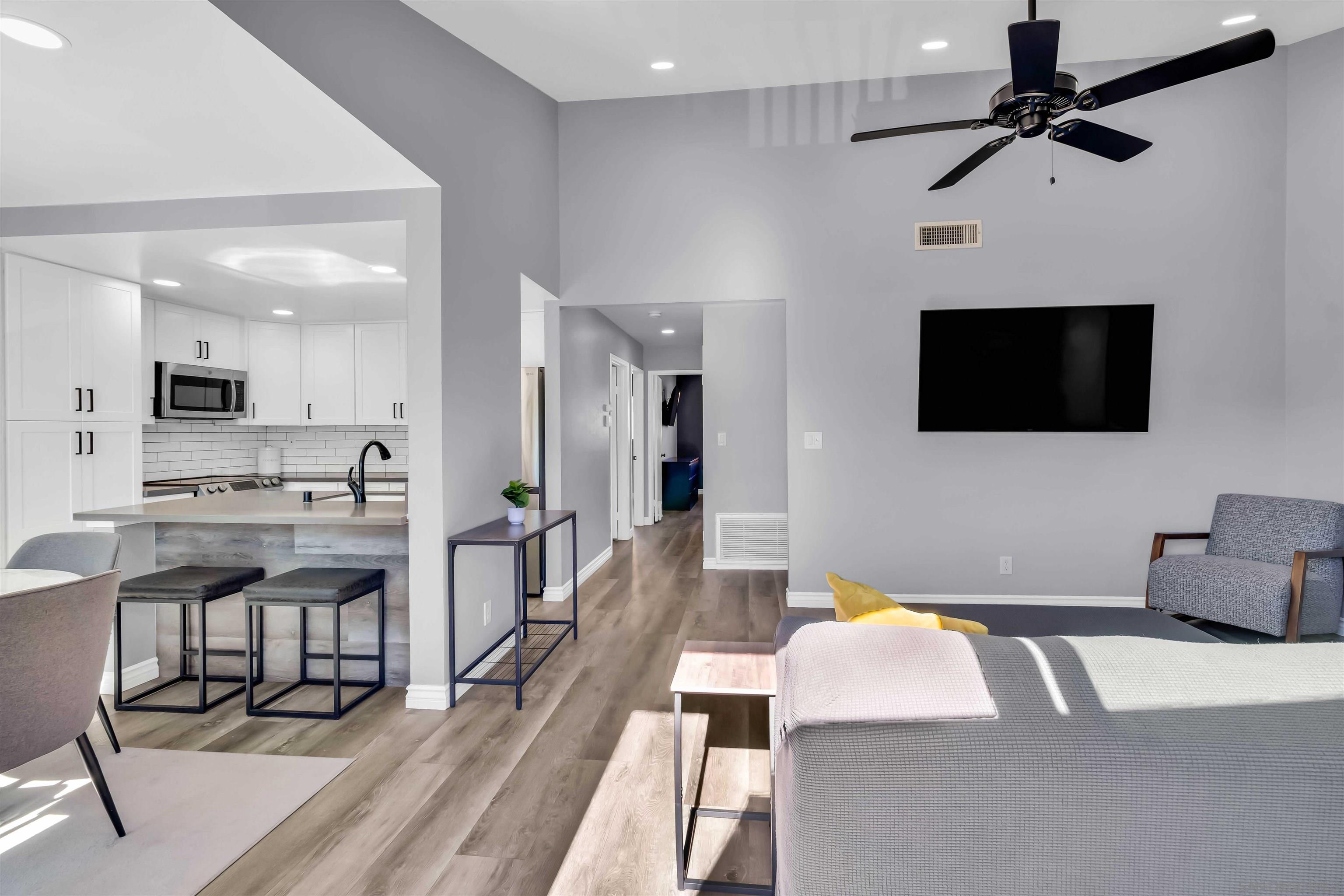 Detail Gallery Image 10 of 35 For 7780  Parkway Dr  #104,  La Mesa,  CA 91942 - 2 Beds | 2 Baths