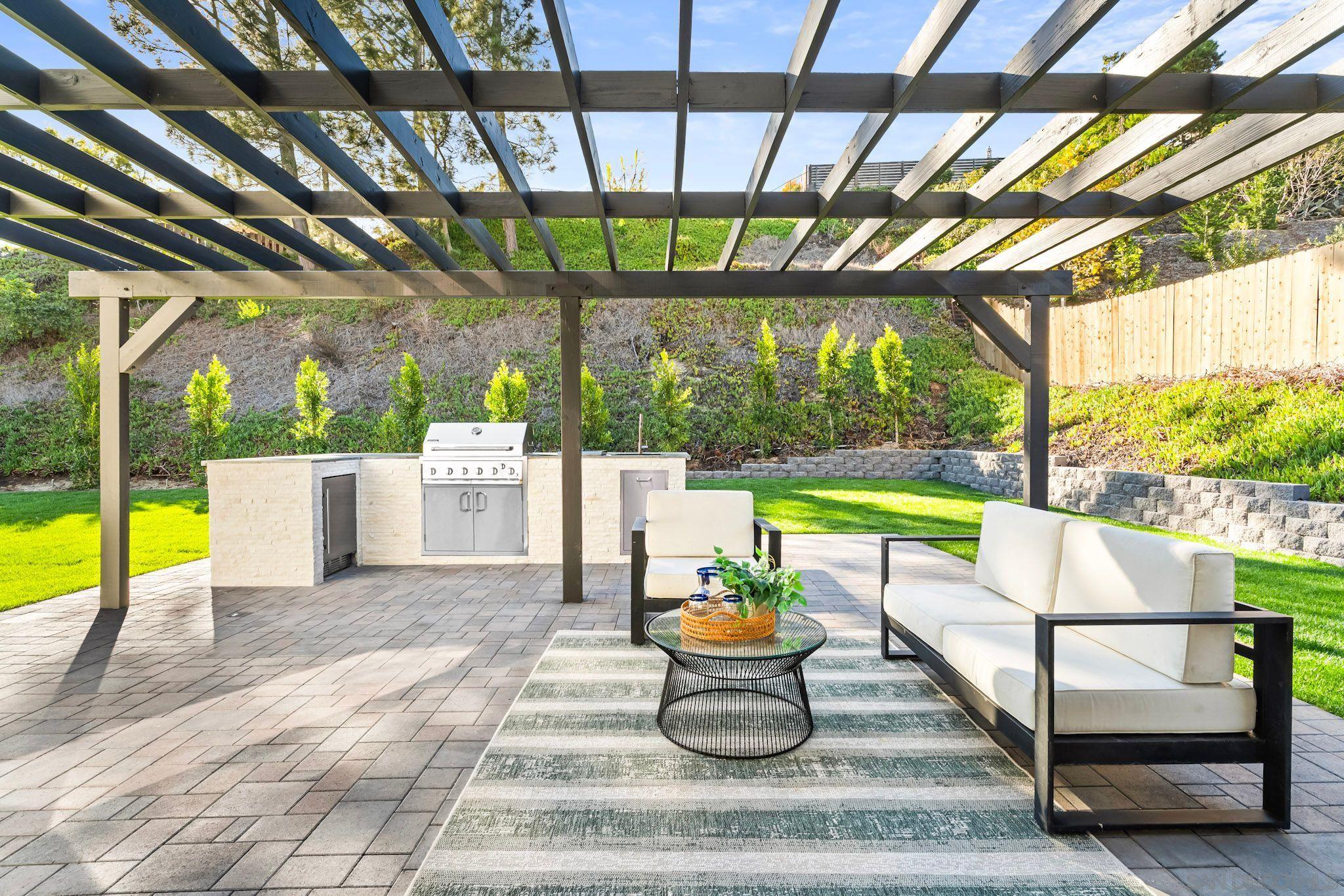 Detail Gallery Image 6 of 31 For 13334  Barbados Way, Del Mar,  CA 92014 - 4 Beds | 3 Baths