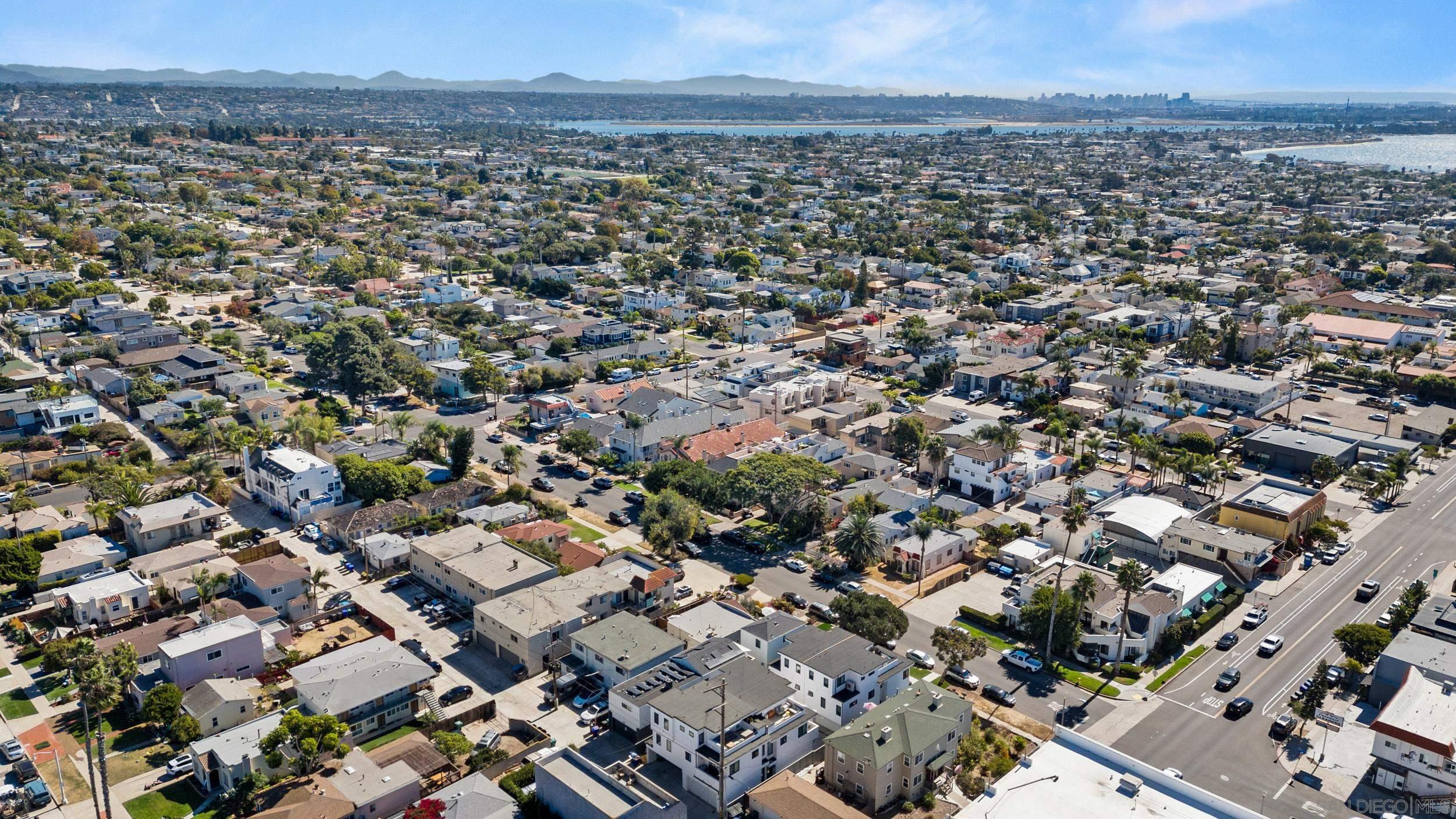 Detail Gallery Image 29 of 33 For 1020  Beryl Street, San Diego,  CA 92109 - 2 Beds | 1/1 Baths