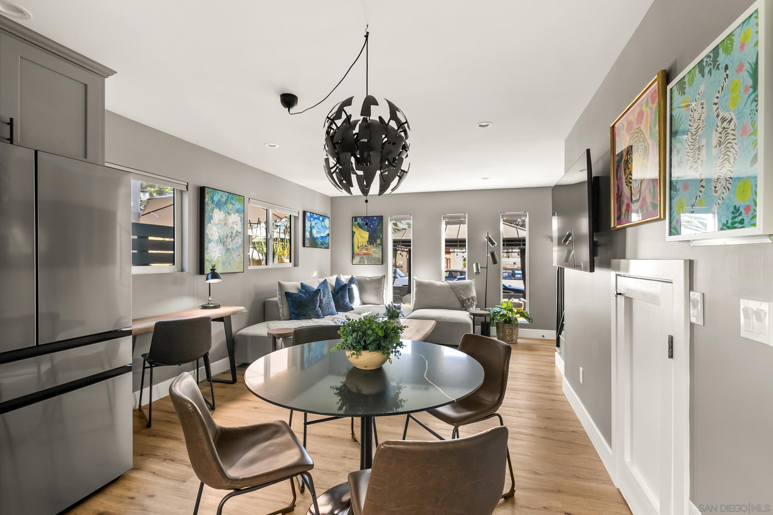 Detail Gallery Image 4 of 33 For 1020  Beryl Street, San Diego,  CA 92109 - 2 Beds | 1/1 Baths