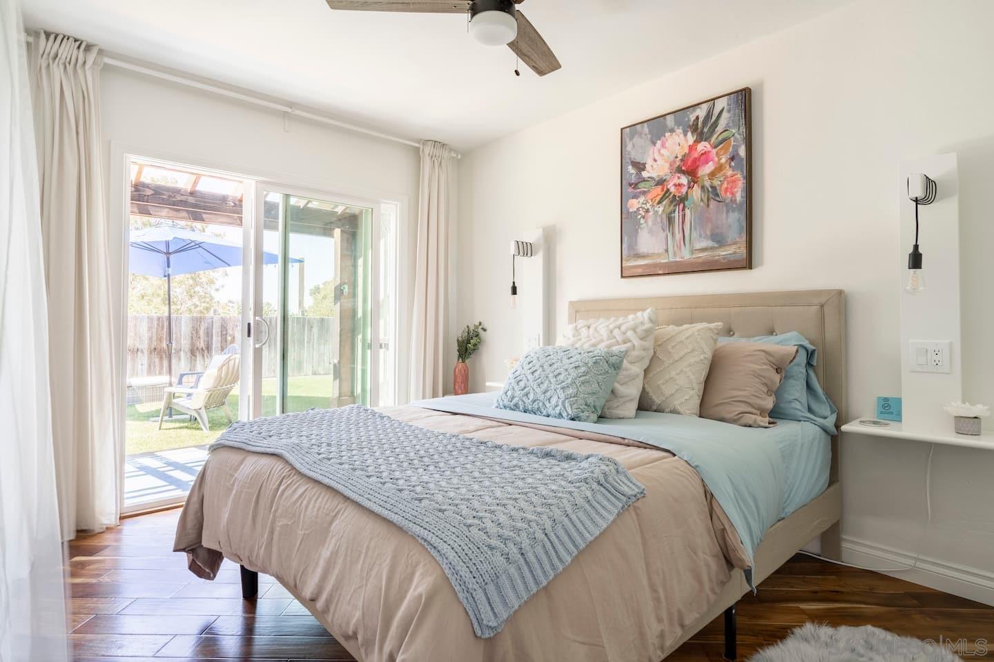 Detail Gallery Image 7 of 19 For 3466  Wisteria Dr, San Diego,  CA 92106 - 2 Beds | 1 Baths