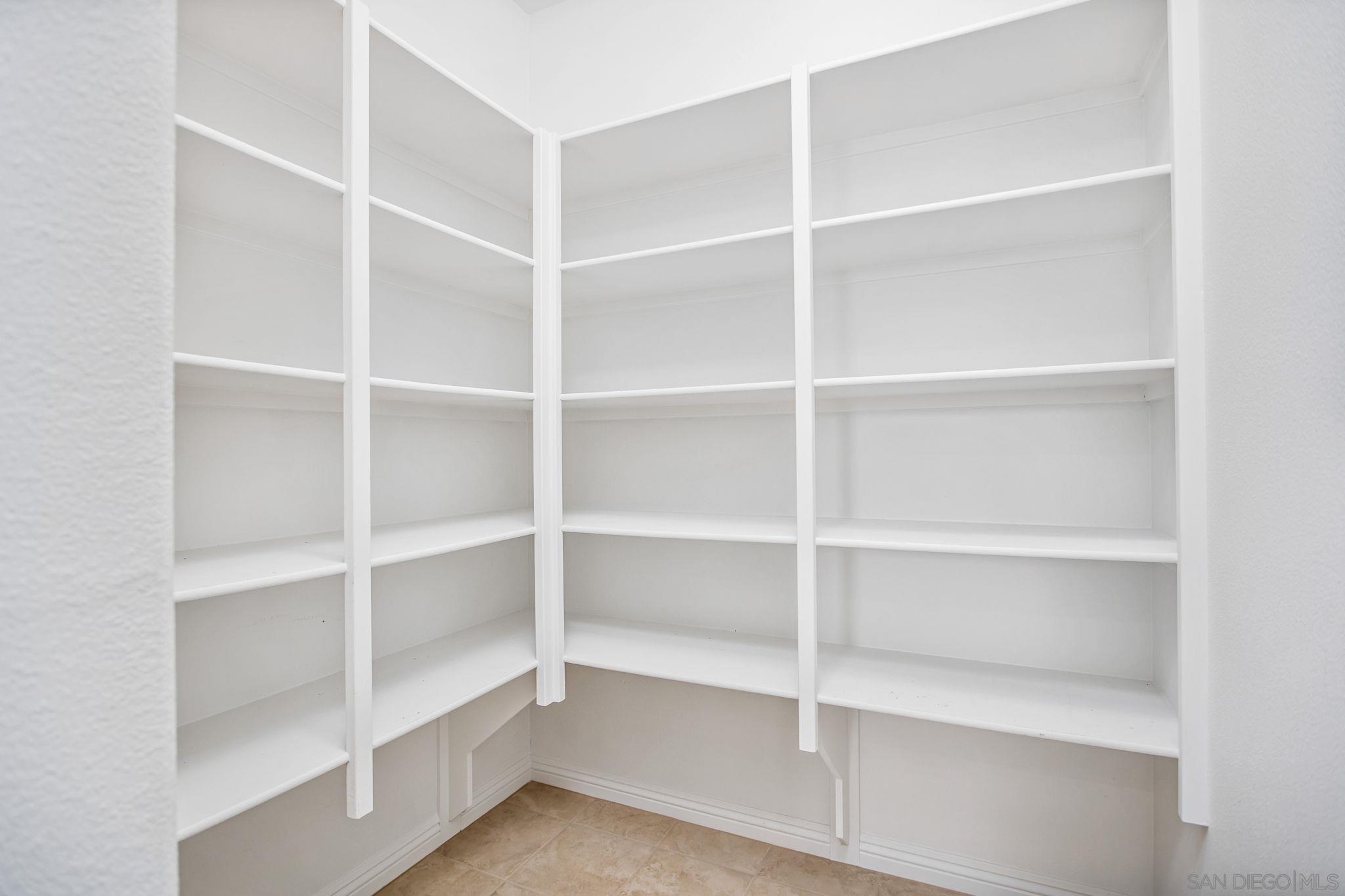 Detail Gallery Image 21 of 58 For 8492  Blackburn Ln, San Diego,  CA 92127 - 4 Beds | 3 Baths