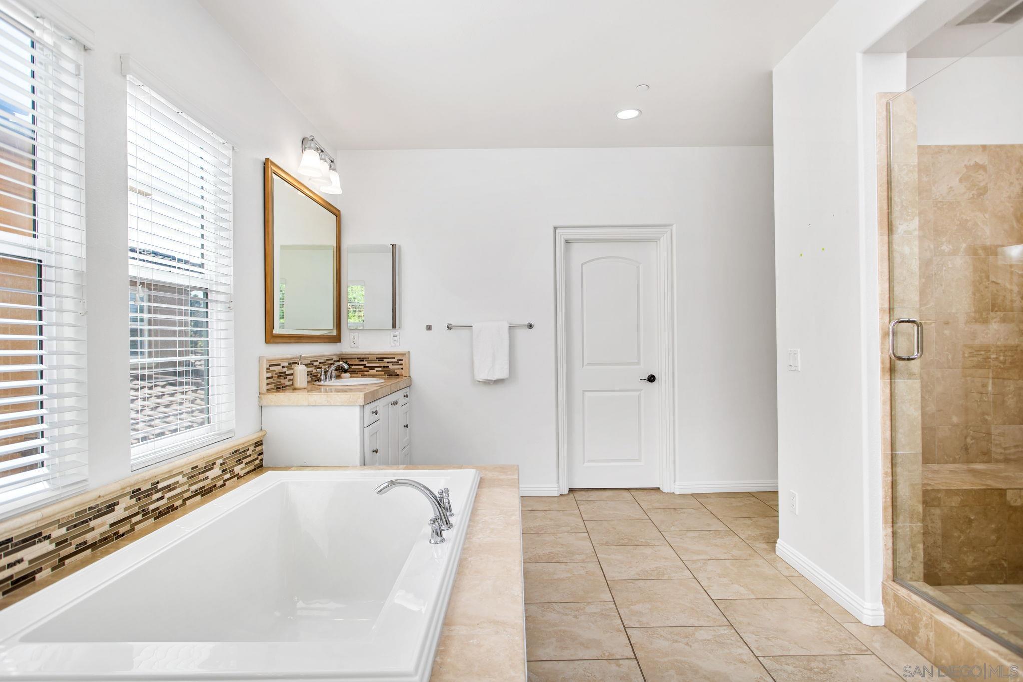 Detail Gallery Image 28 of 58 For 8492  Blackburn Ln, San Diego,  CA 92127 - 4 Beds | 3 Baths