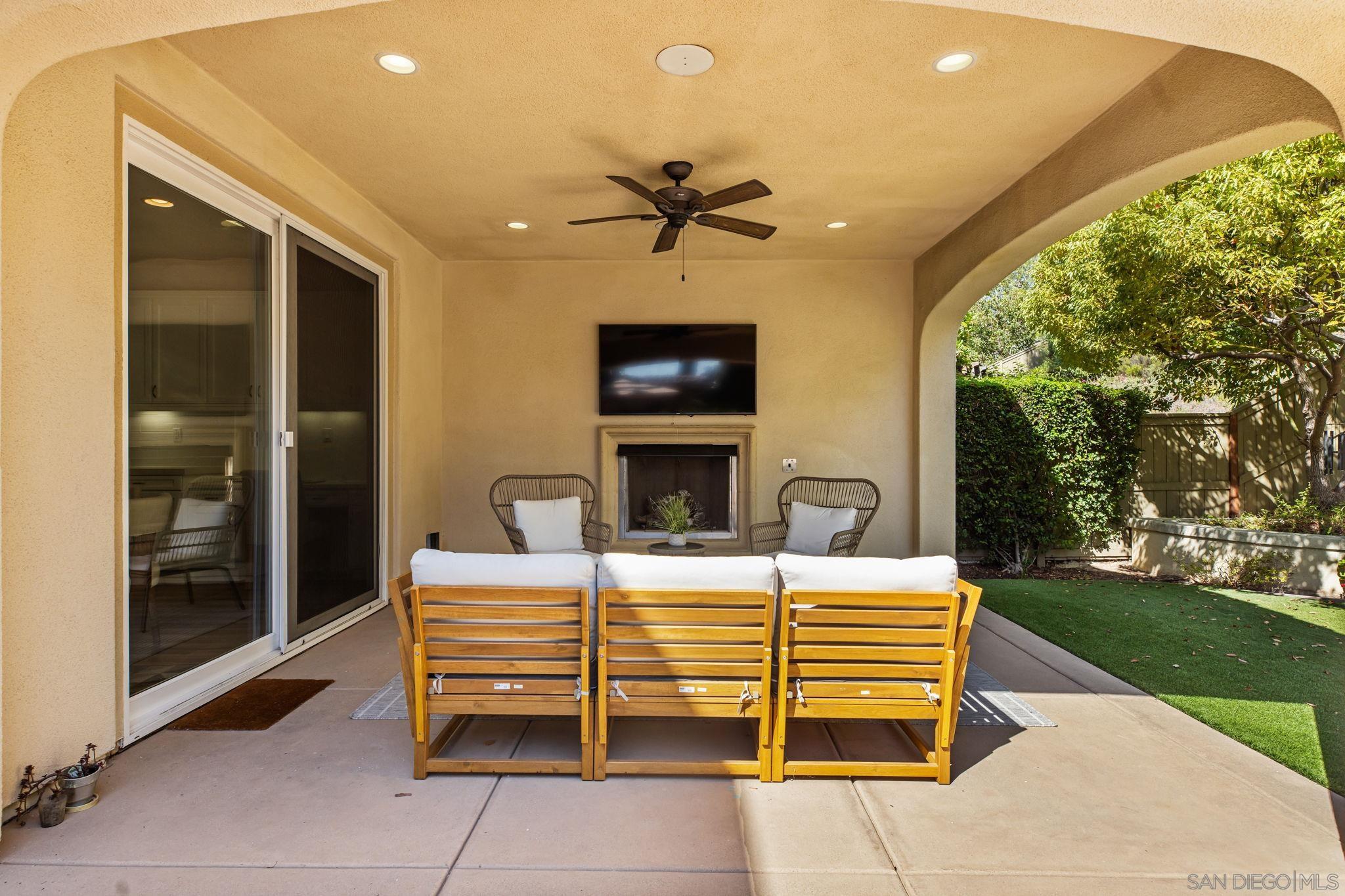 Detail Gallery Image 37 of 58 For 8492  Blackburn Ln, San Diego,  CA 92127 - 4 Beds | 3 Baths