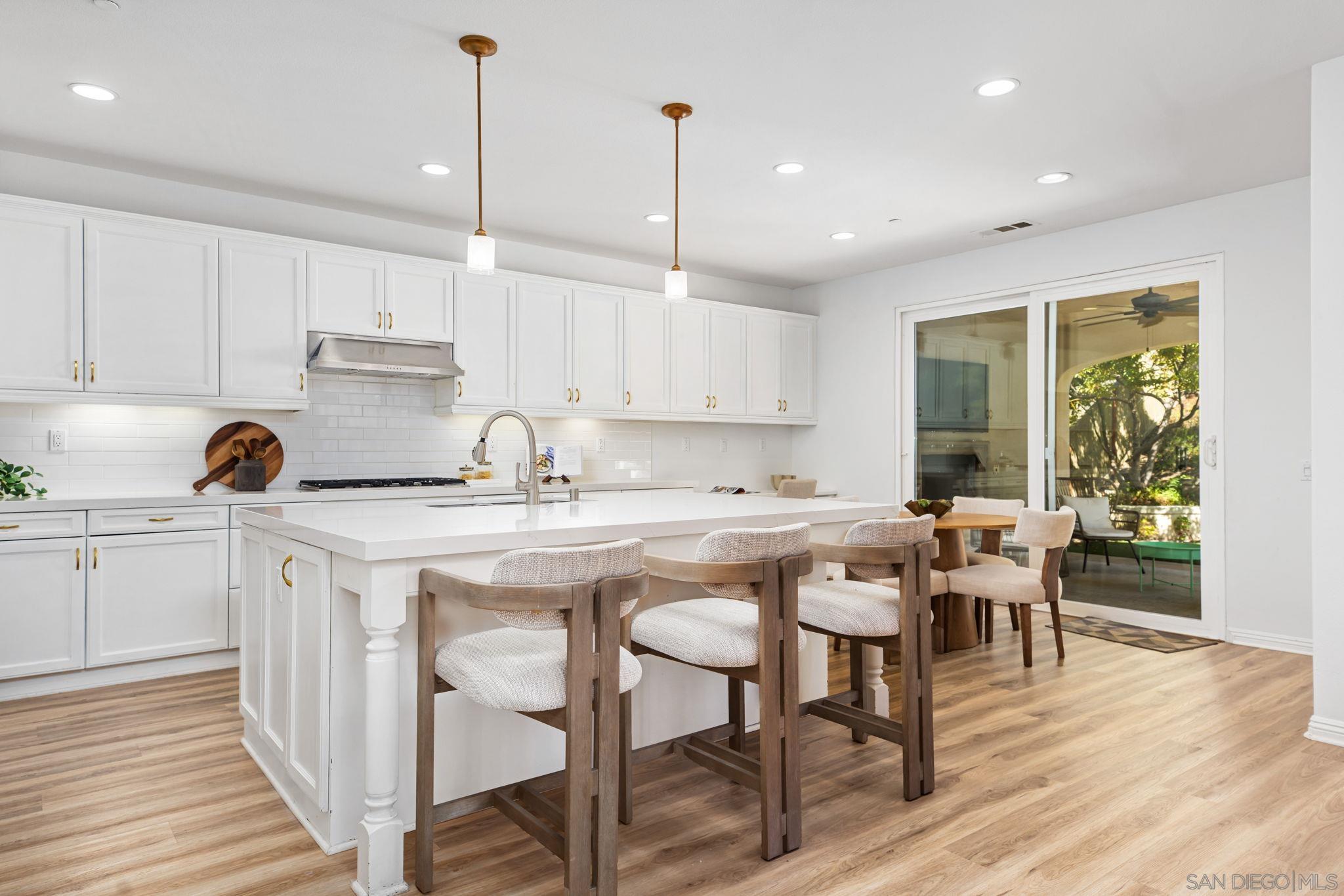 Detail Gallery Image 5 of 58 For 8492  Blackburn Ln, San Diego,  CA 92127 - 4 Beds | 3 Baths